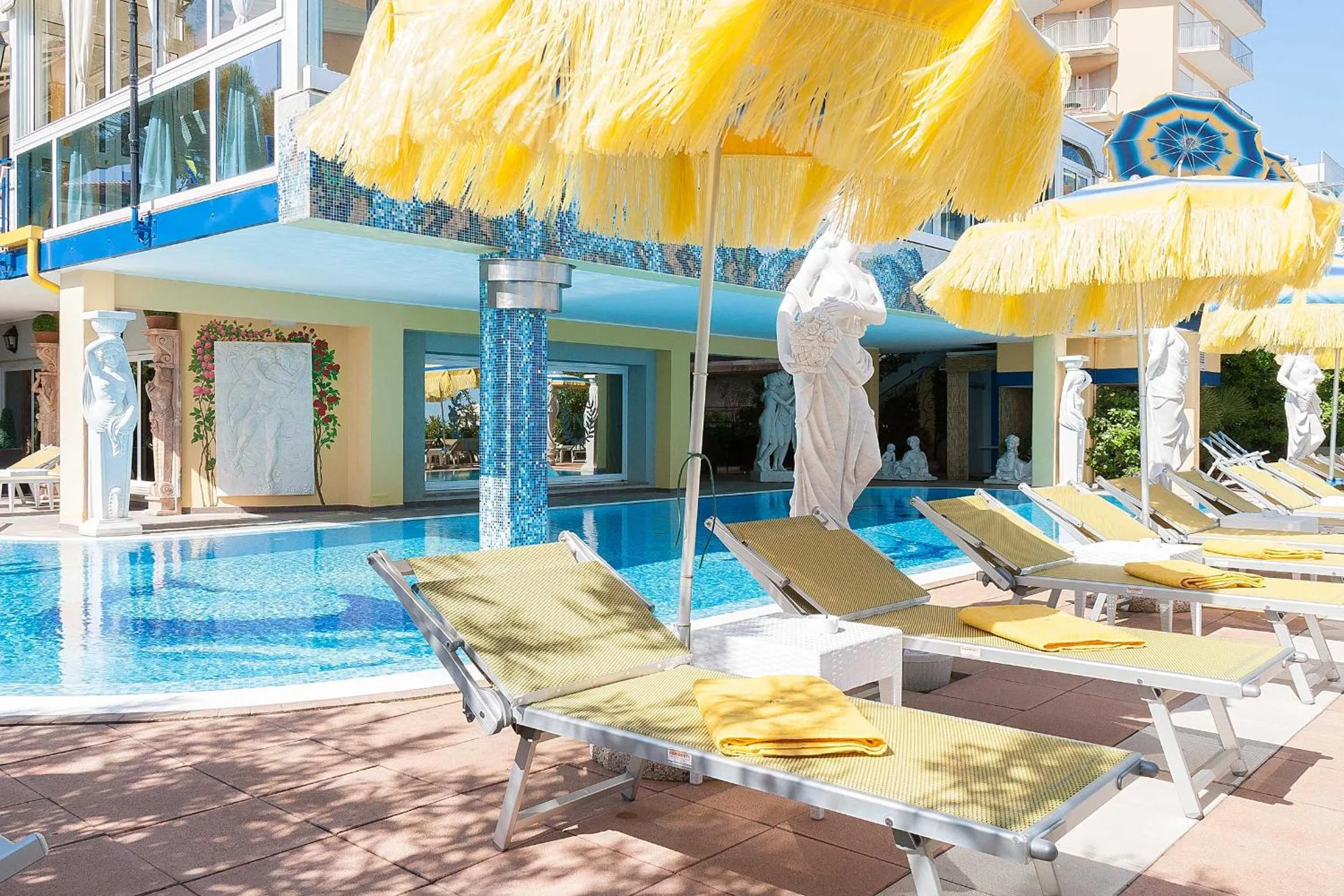 Swimming pool in Hotel Napoleon