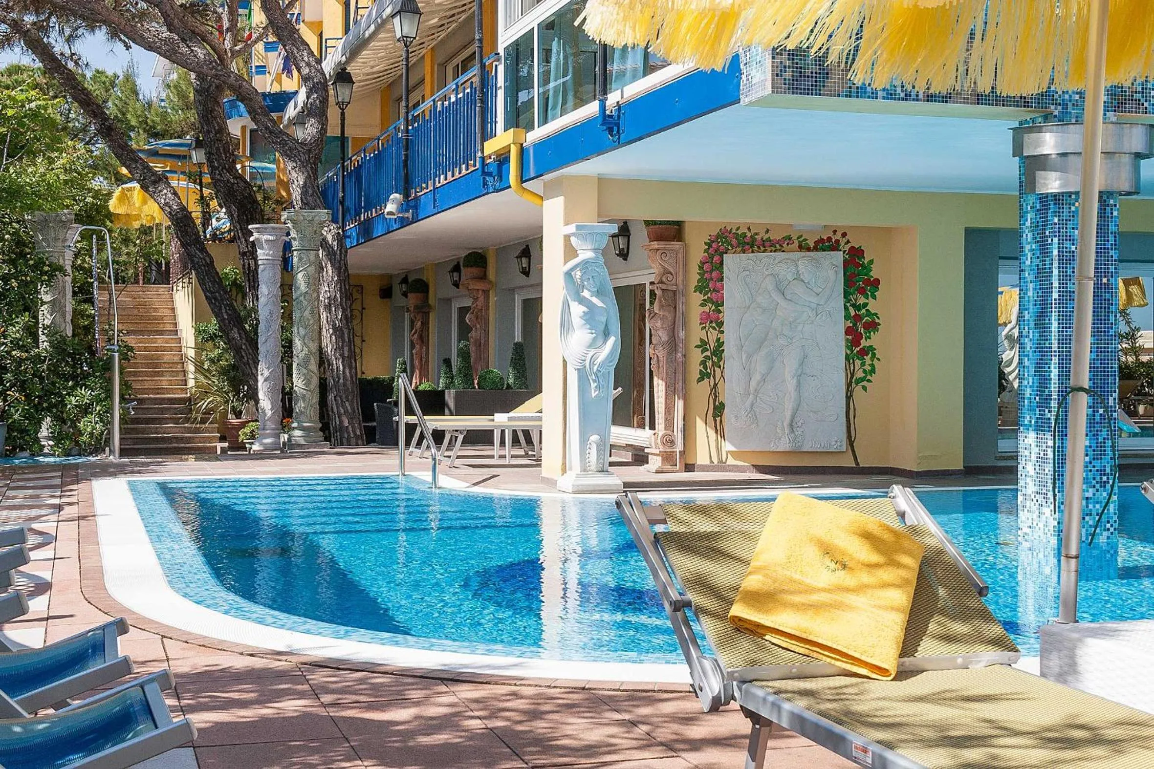 Swimming pool in Hotel Napoleon