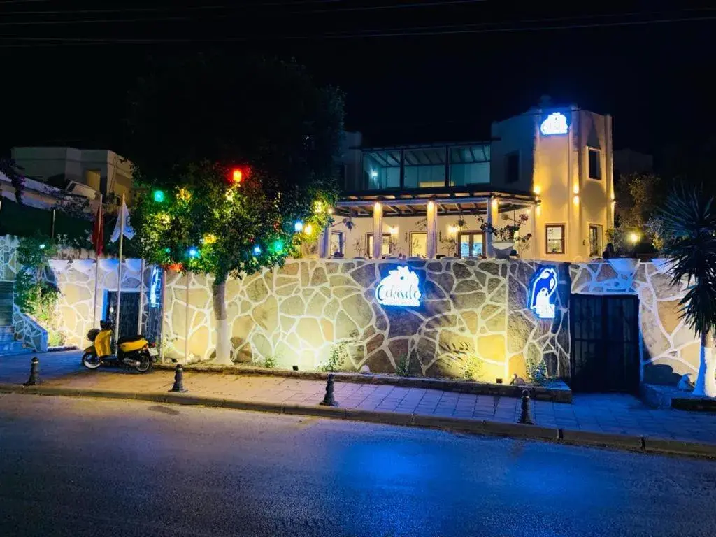 Property building in Eden Hotel Property building in Eden Hotel