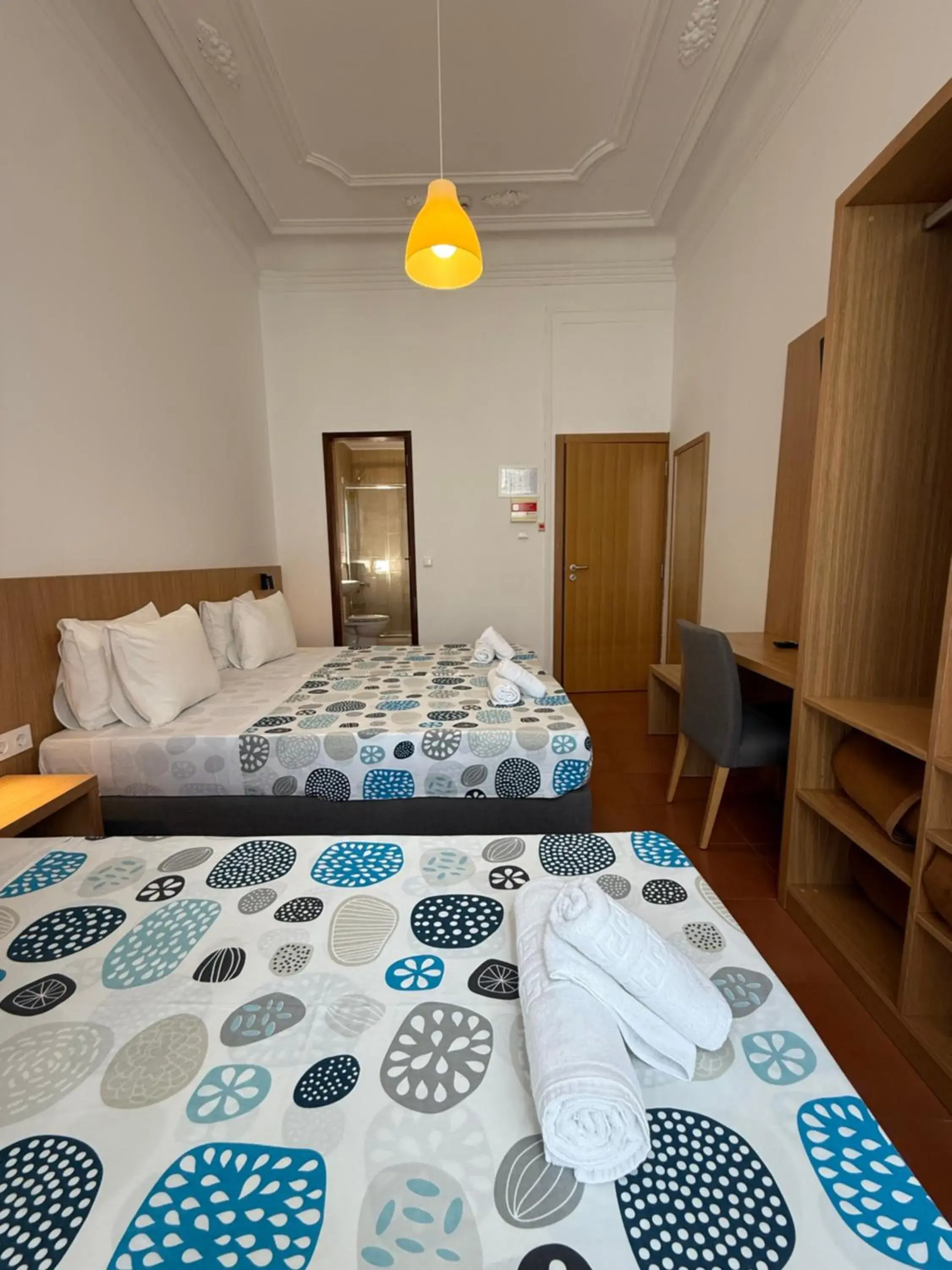 Triple Room with Private Bathroom in Pouso Dos Anjos Triple Room with Private Bathroom in Pouso Dos Anjos