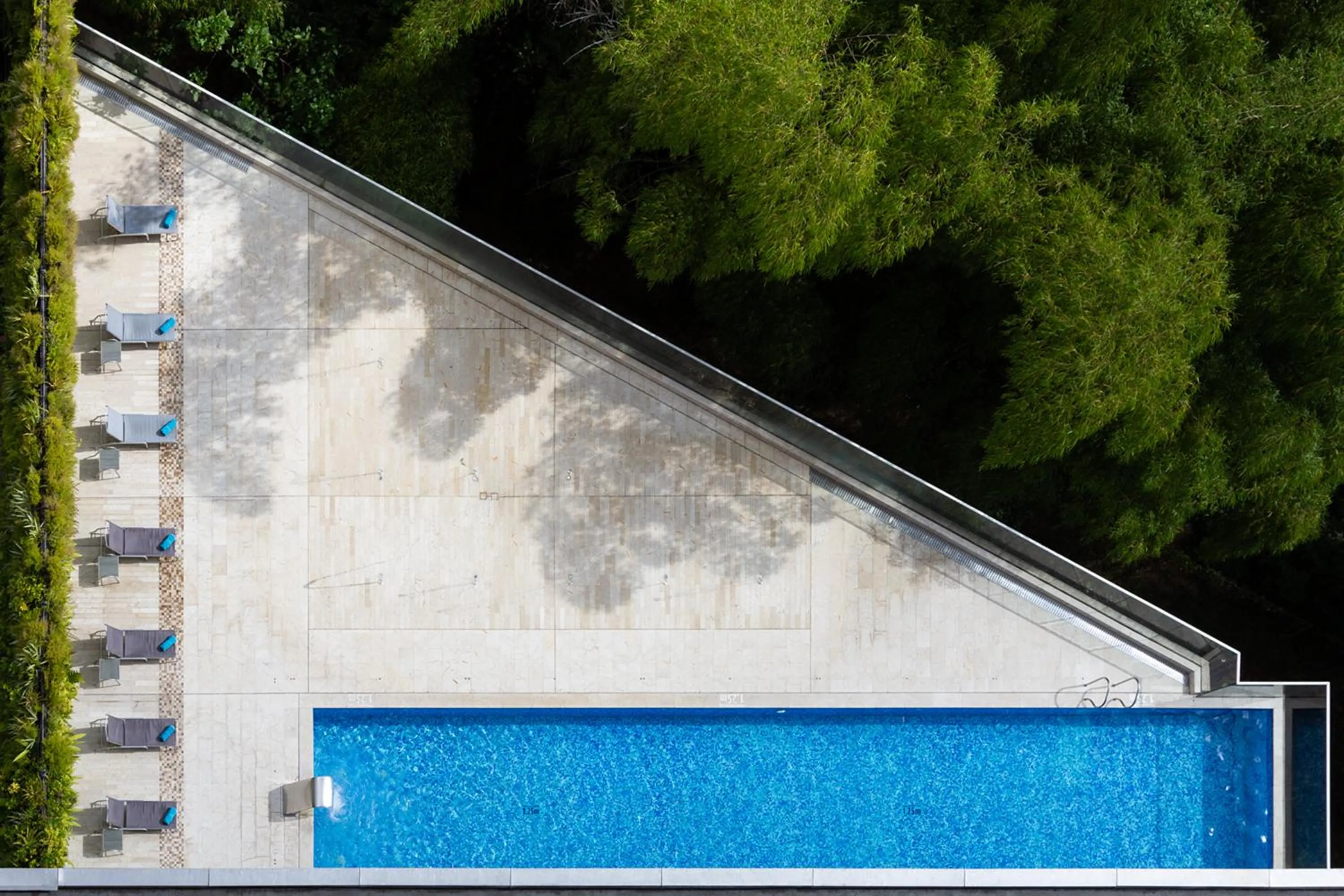 Swimming pool in Estelar La Torre Suites