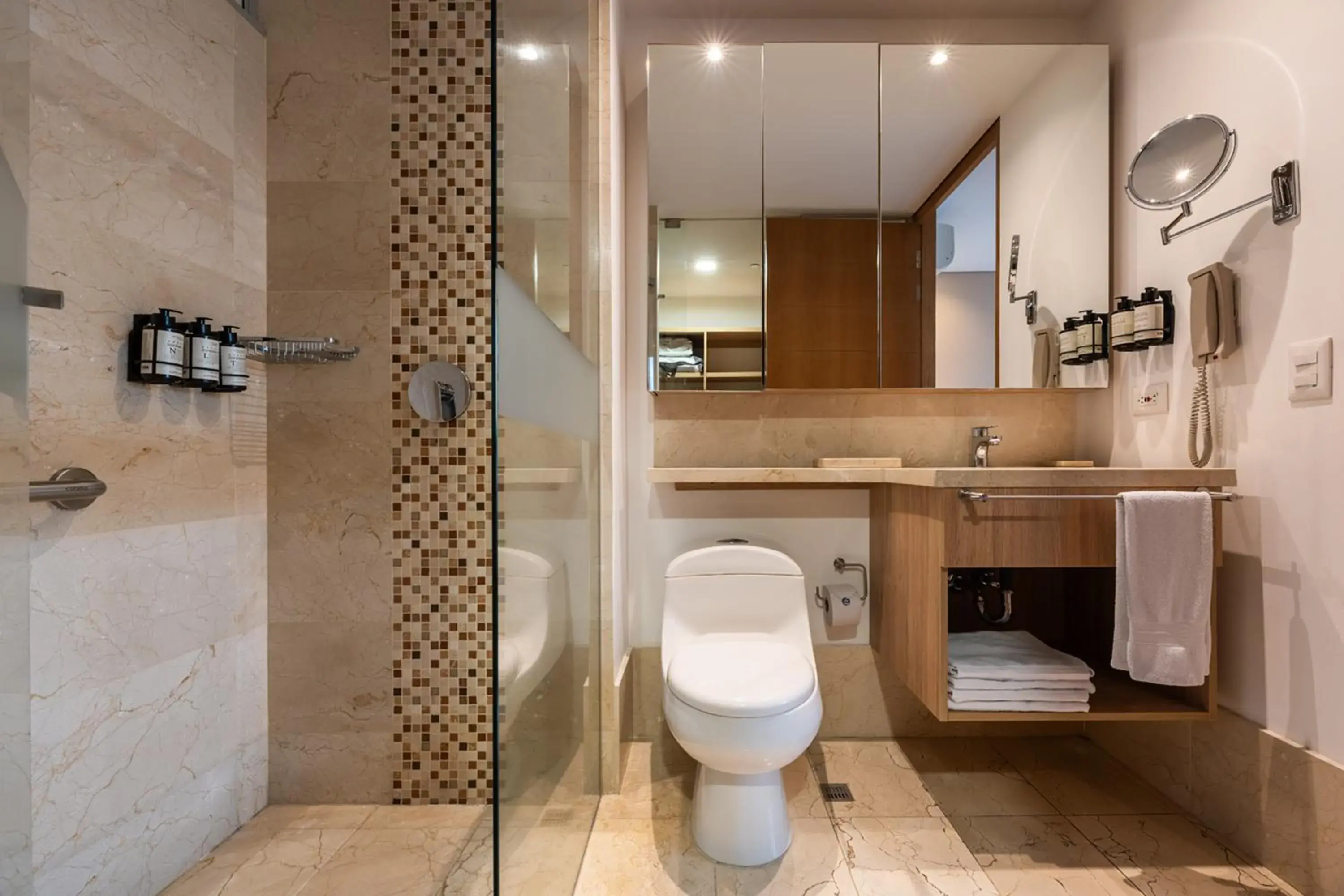 Bathroom in Estelar La Torre Suites Bathroom in Estelar La Torre Suites