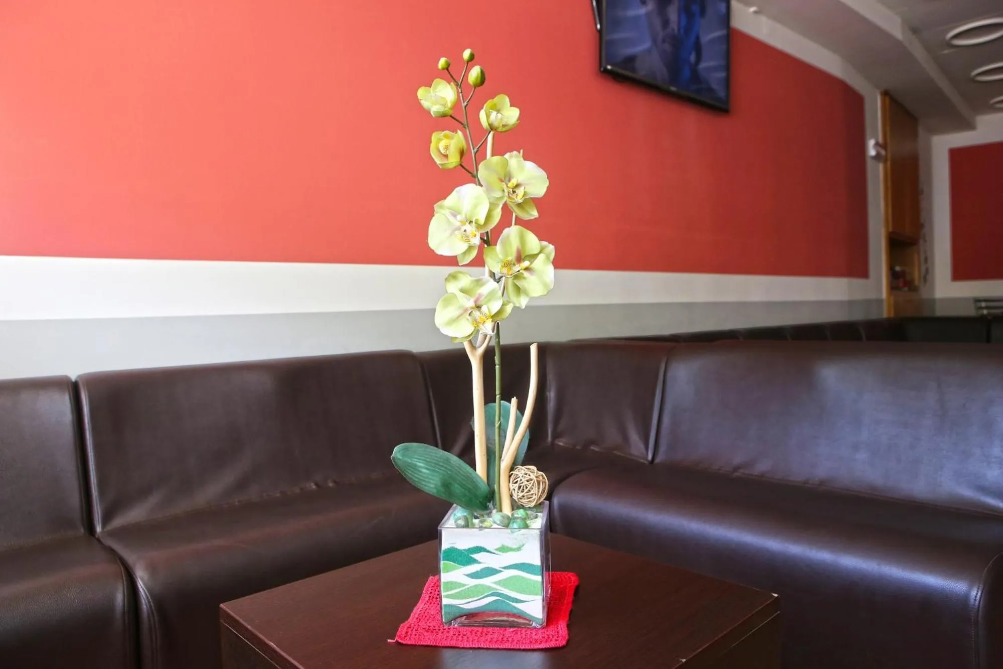 Communal lounge/ TV room in Albergo Gusmeroli