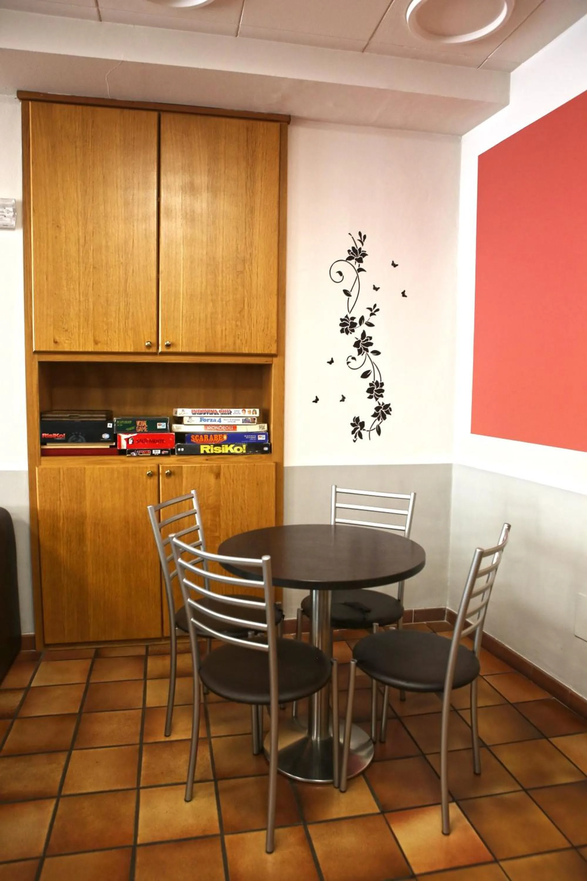 Communal lounge/ TV room in Albergo Gusmeroli