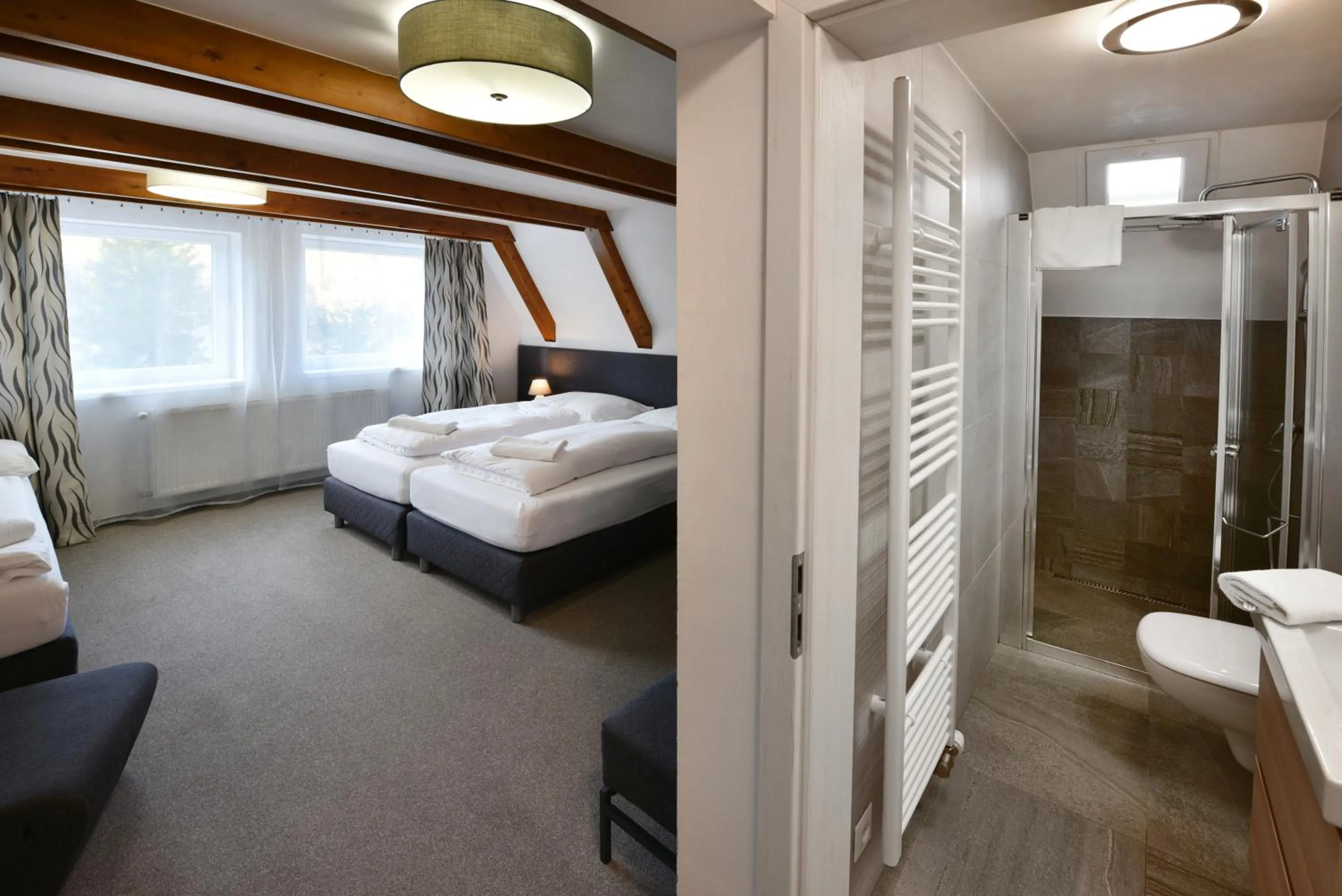 Bathroom, Bed in Penzión Valaška