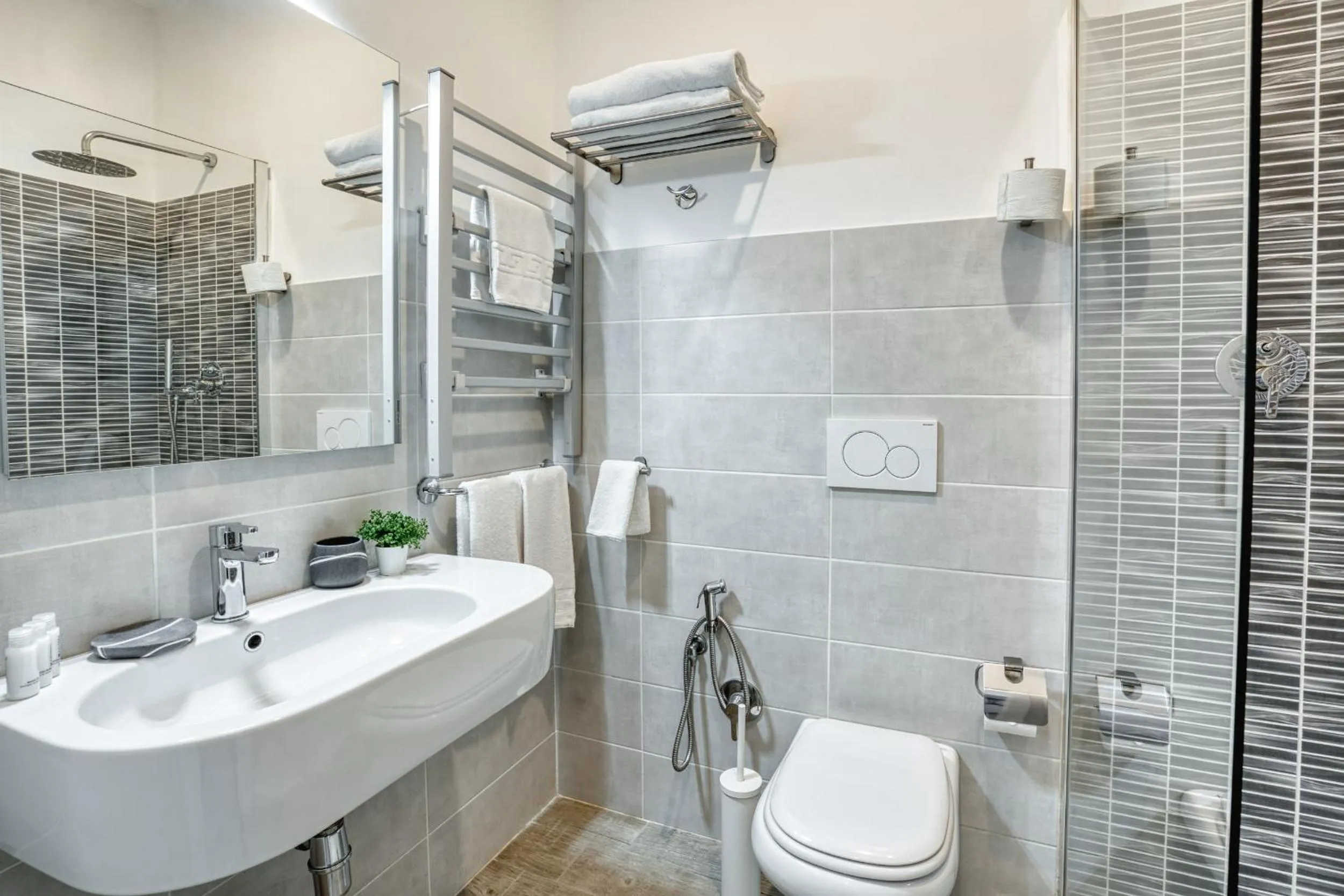 Bathroom in Rhome Guest House