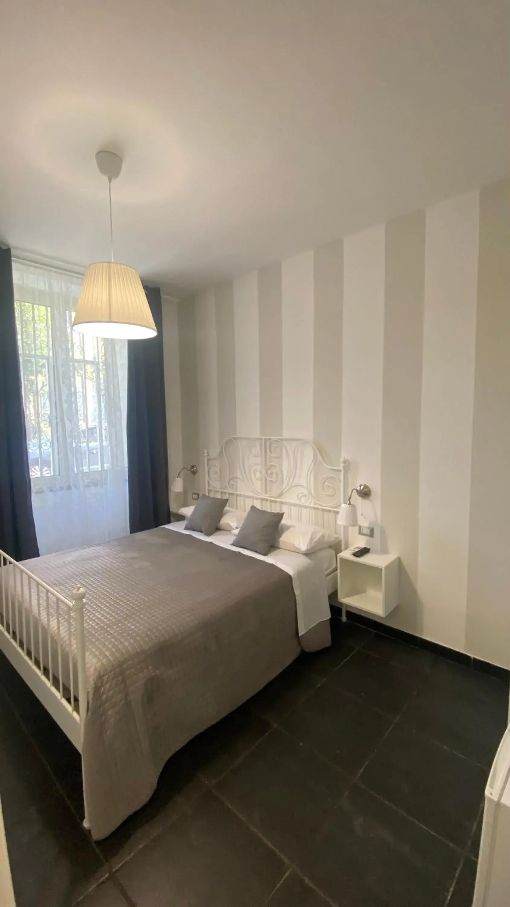 Double Room in Golden Mile B&B Double Room in Golden Mile B&B