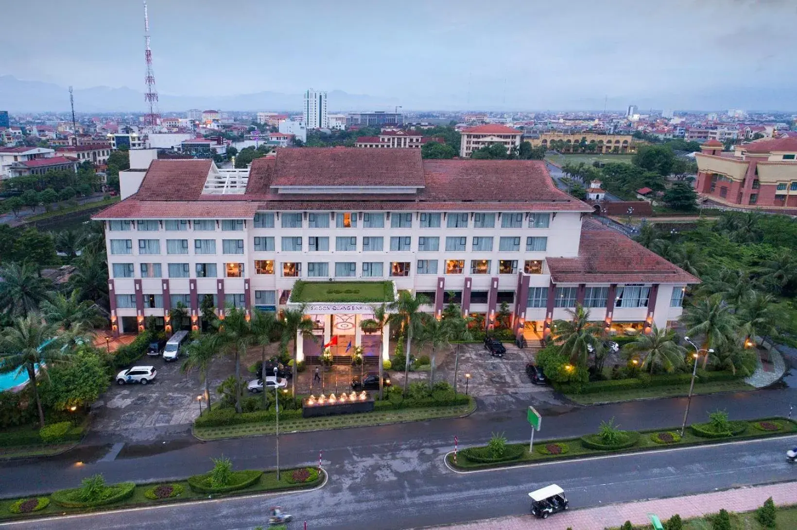 Property building in Sai Gon Quang Binh Hotel Property building in Sai Gon Quang Binh Hotel