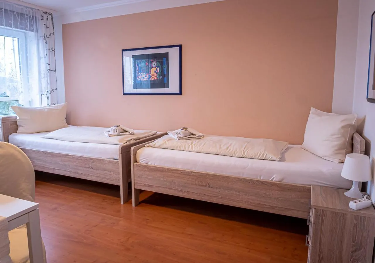 Bed in Hotel Bouzid - Laatzen