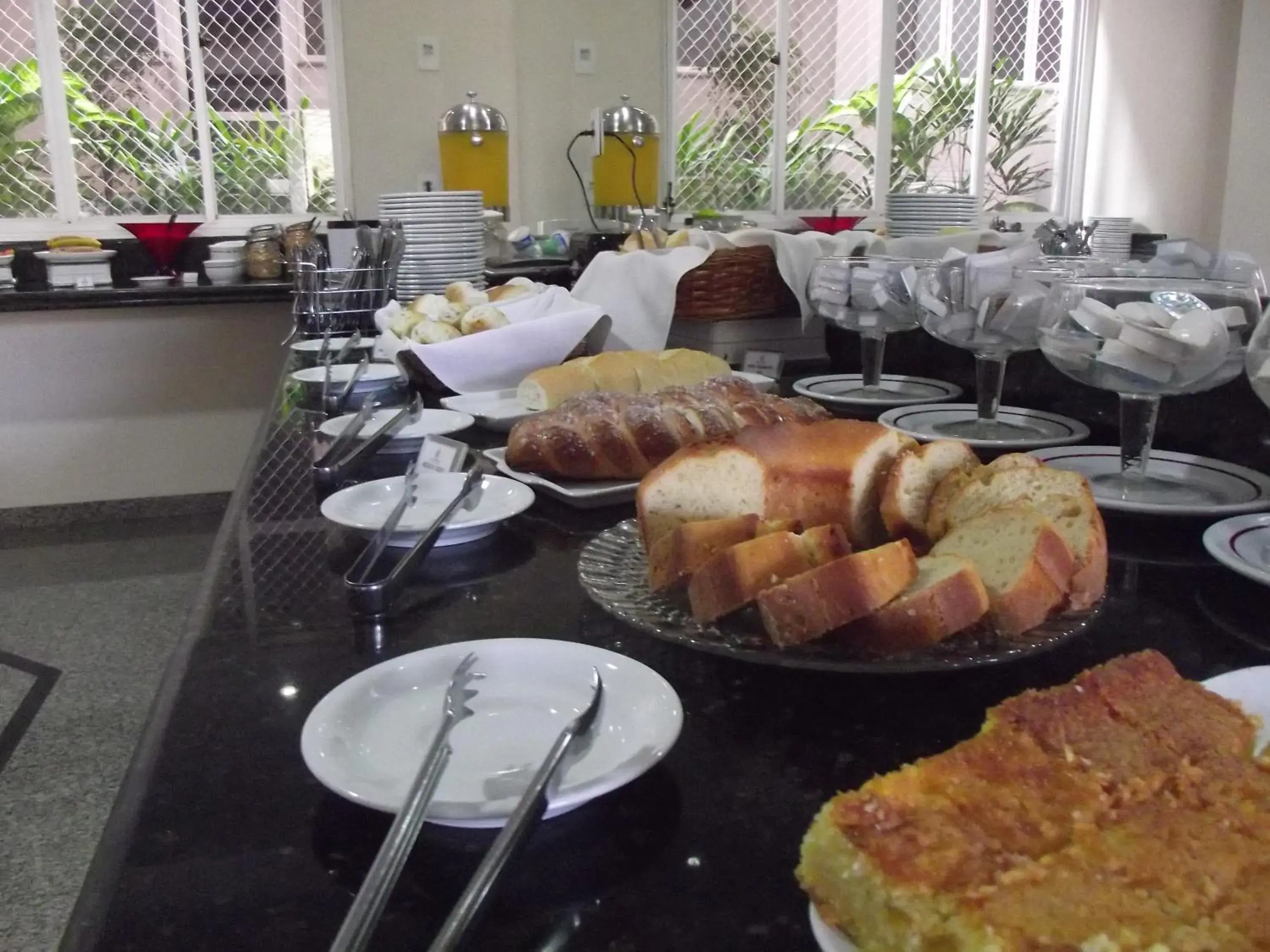 Restaurant/places to eat in Hotel Riviera Restaurant/places to eat in Hotel Riviera