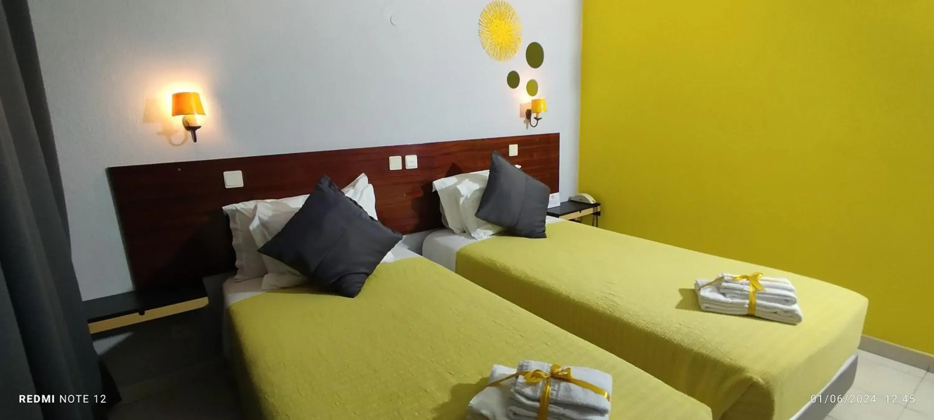 Twin Room in Hotel Alnacir Twin Room in Hotel Alnacir
