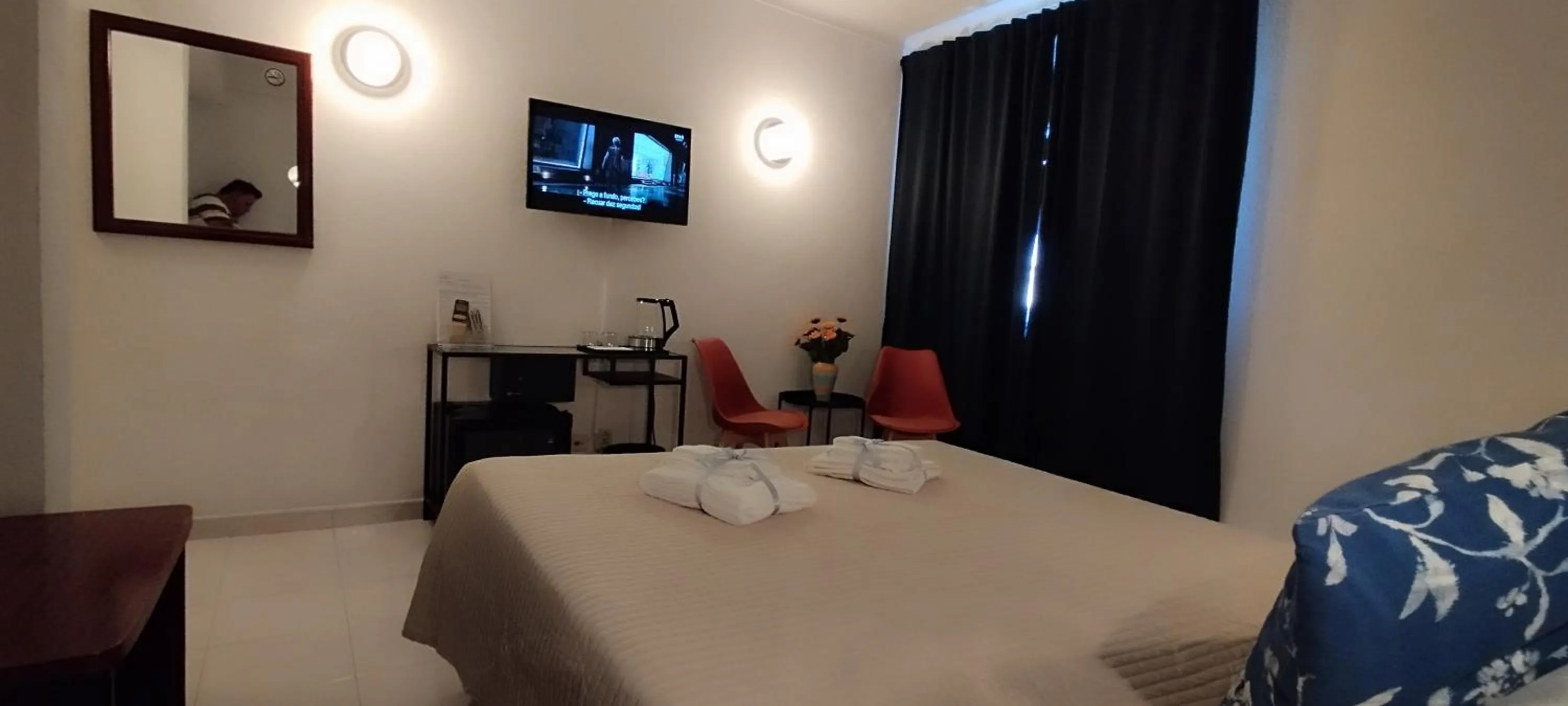 Coffee/tea facilities, Bed in Hotel Alnacir