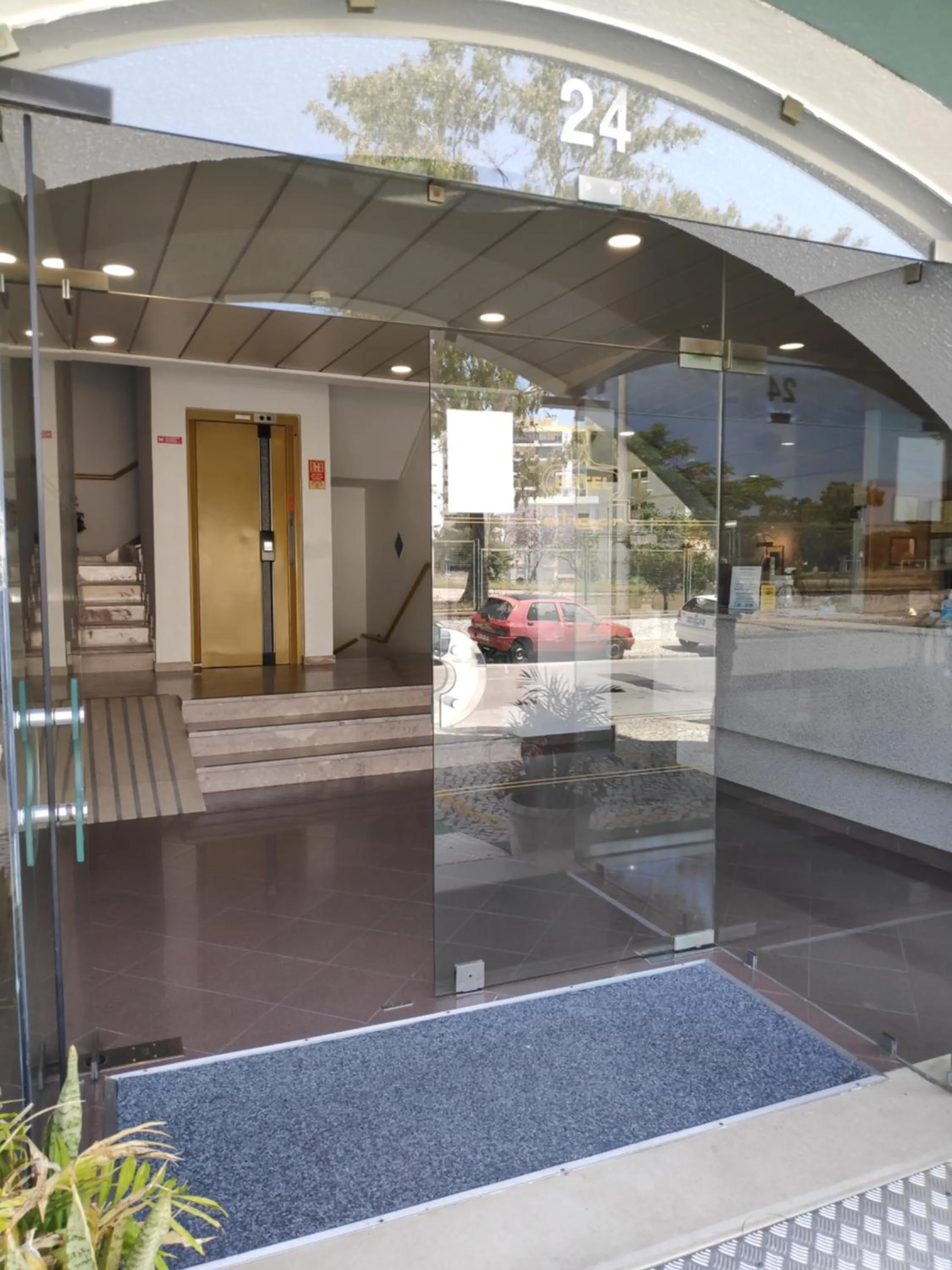 Facade/entrance in Hotel Alnacir