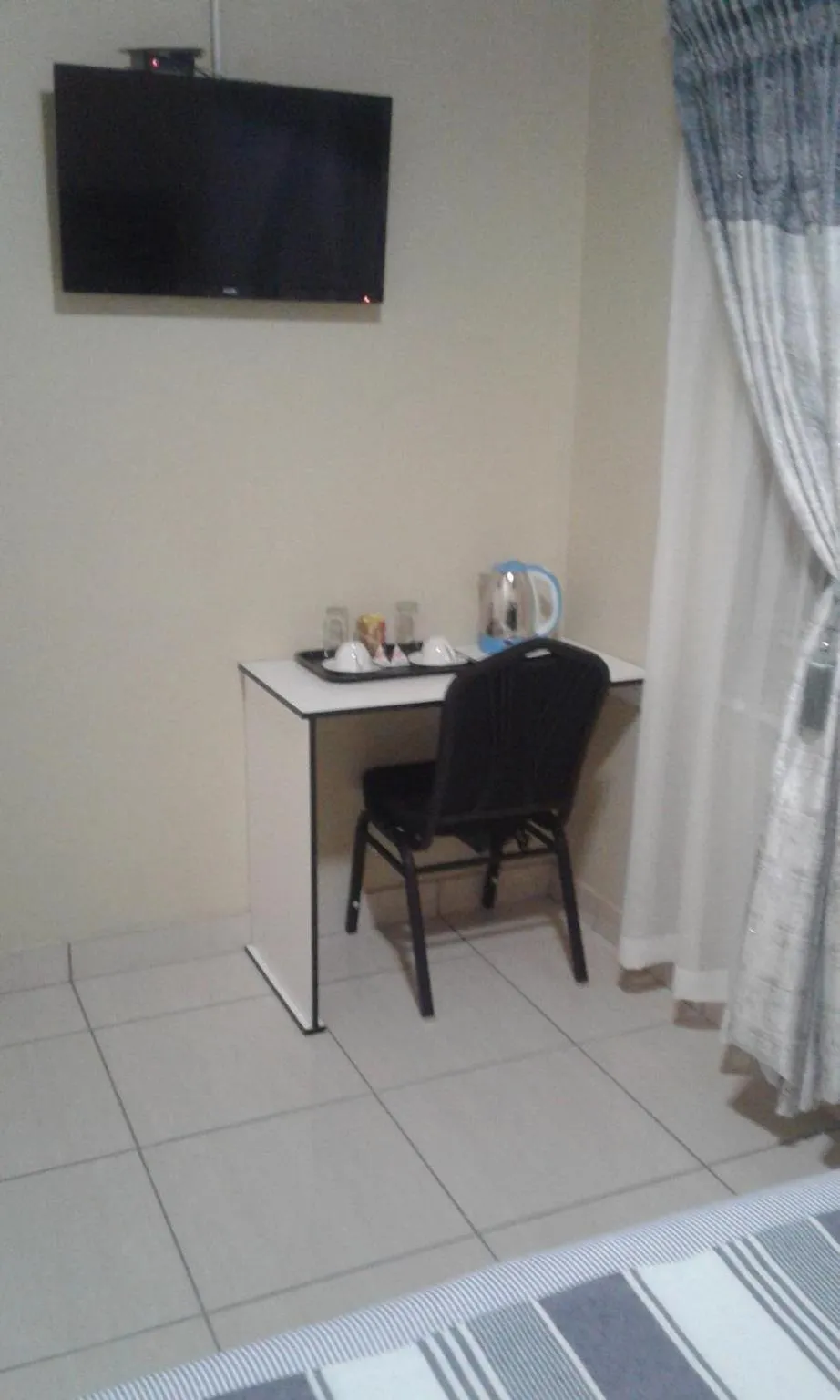 TV and multimedia in Acacia Guesthouse