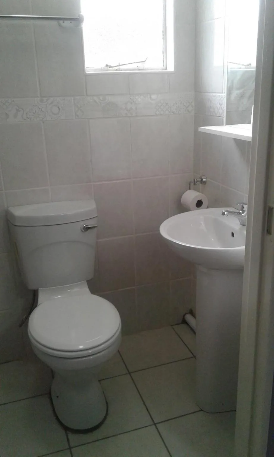 Toilet in Acacia Guesthouse