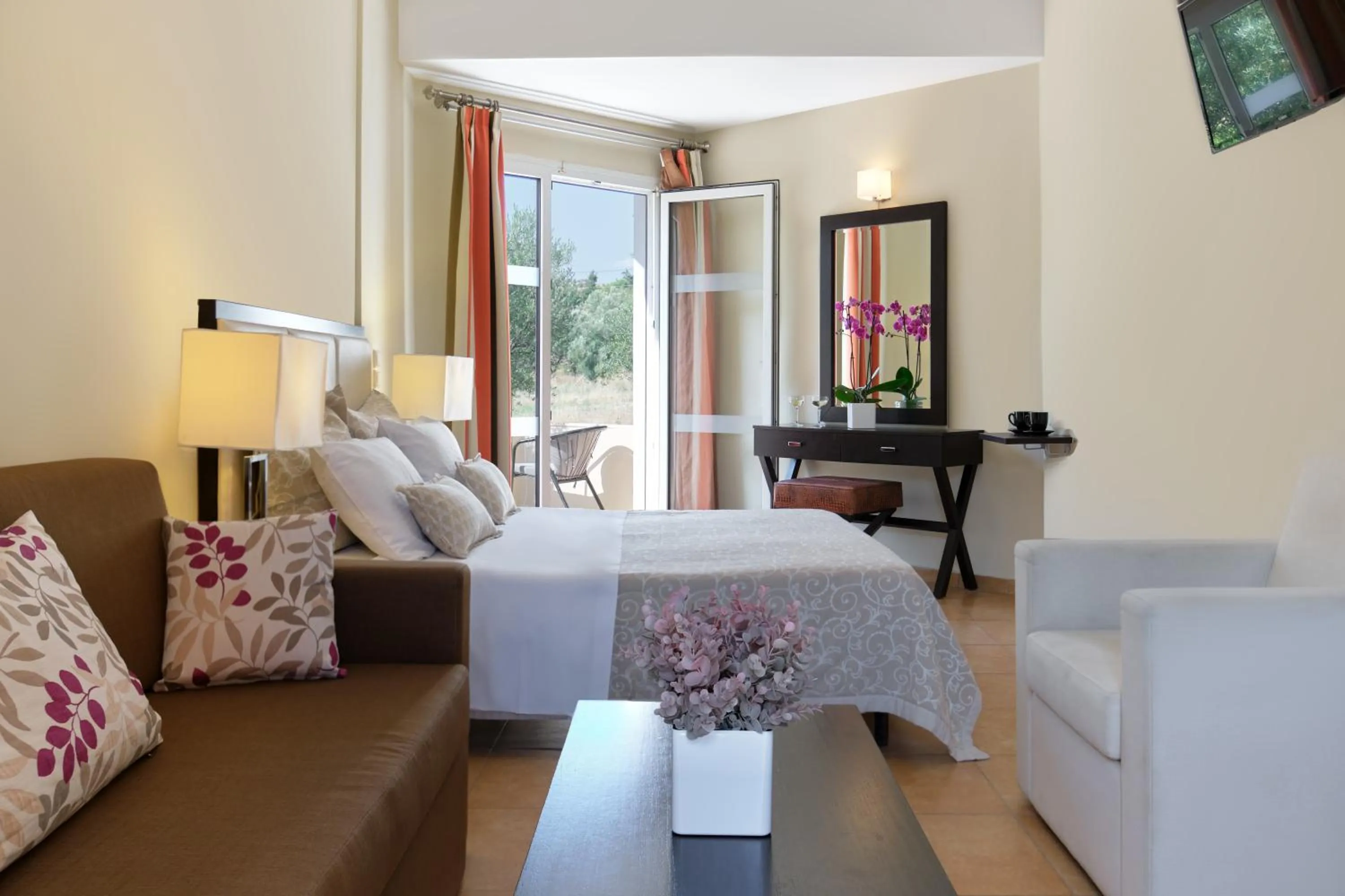 Photo of the whole room, Bed in Aphrodite Hotel