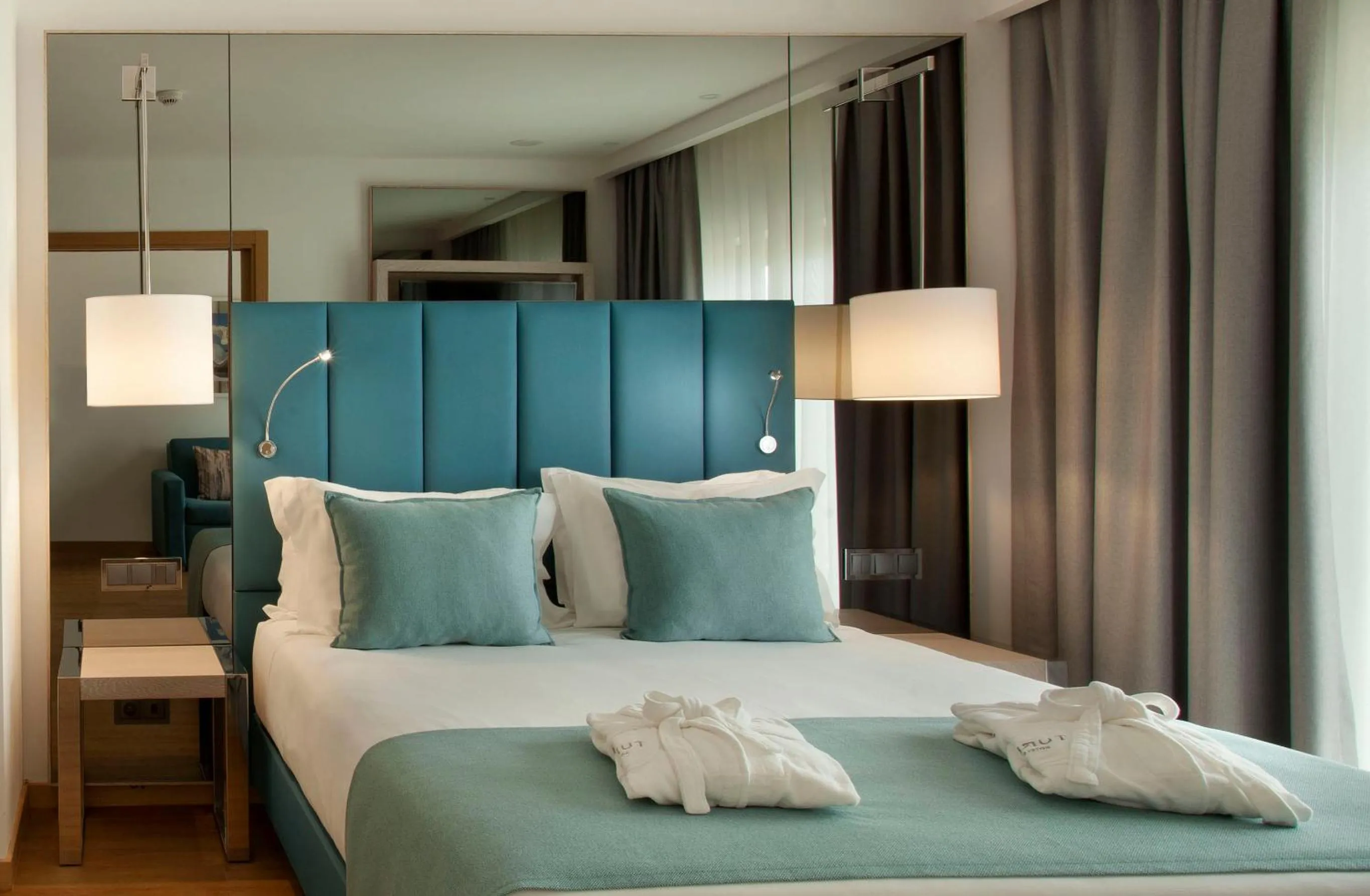 Bed in TURIM Presidente Hotel