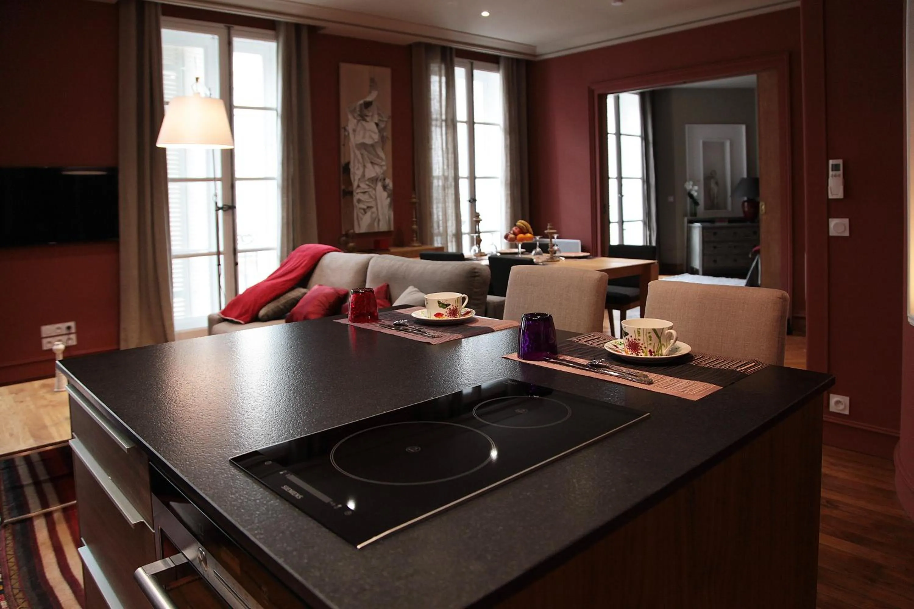 Kitchen or kitchenette in Maison d'hôtes Bordeaux Centre Le Patio de l'Intendance