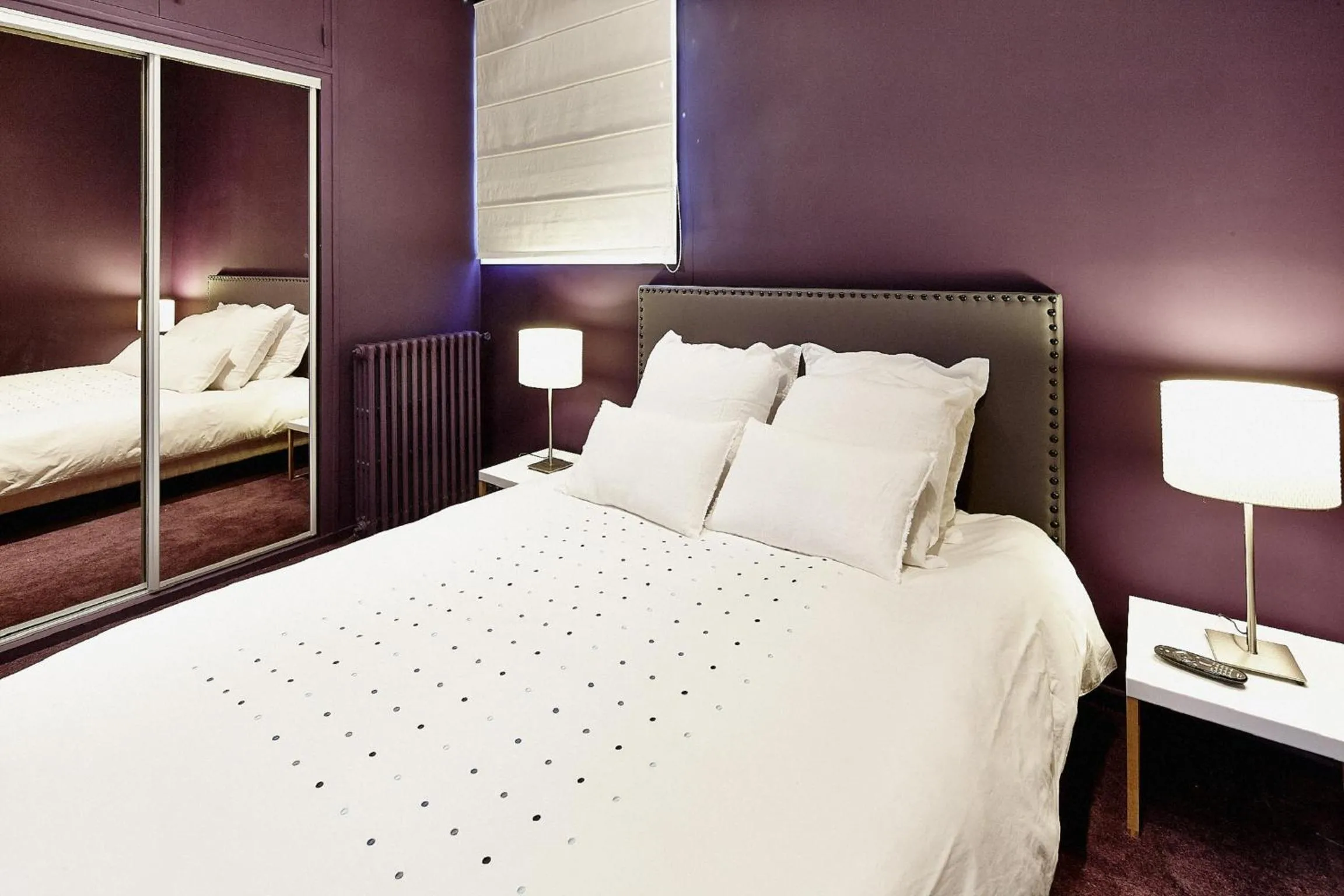 Photo of the whole room, Bed in Maison d'hôtes Bordeaux Centre Le Patio de l'Intendance