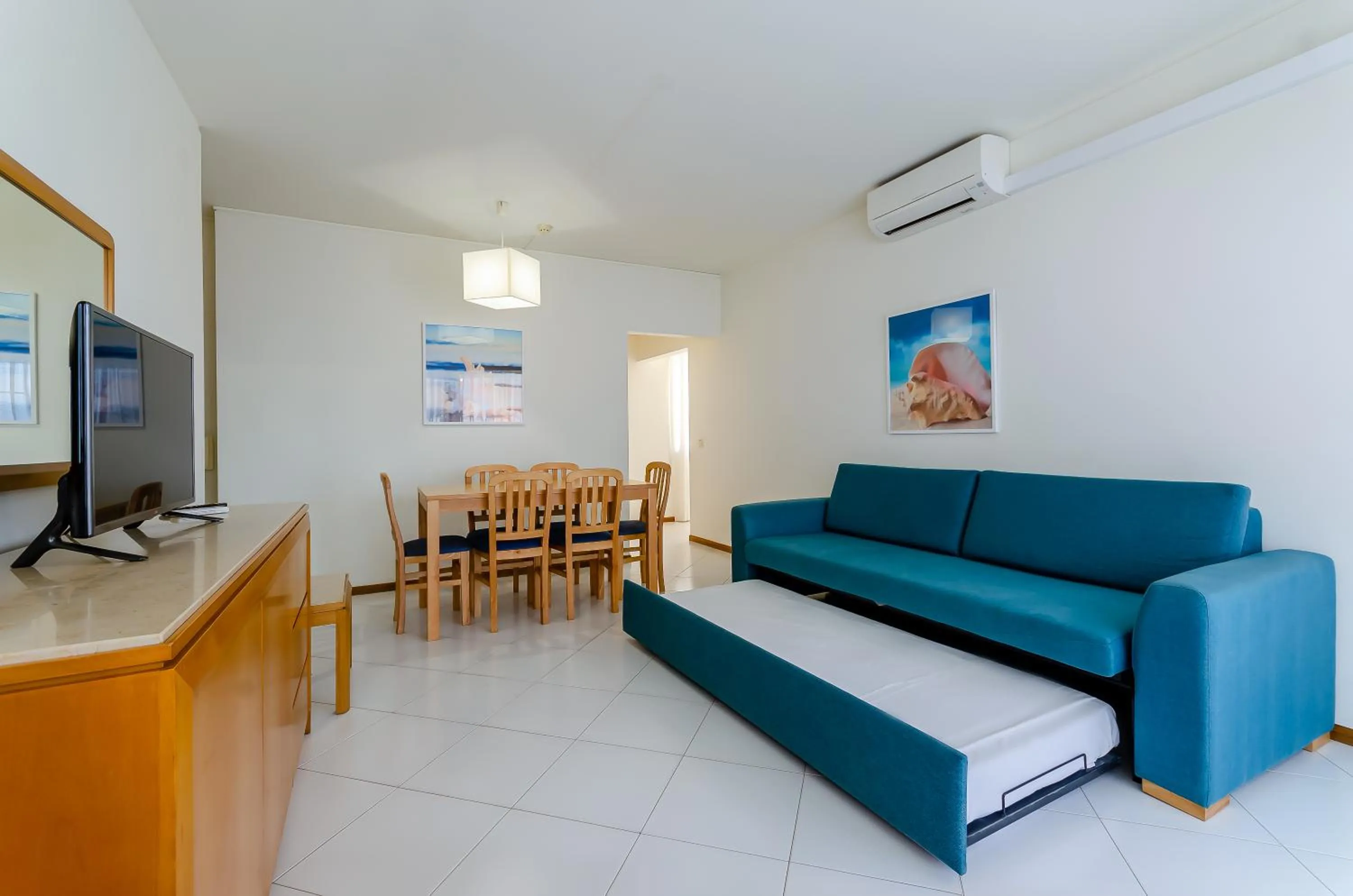 TV and multimedia in TURIM Algarve Mor Apartamentos Turísticos