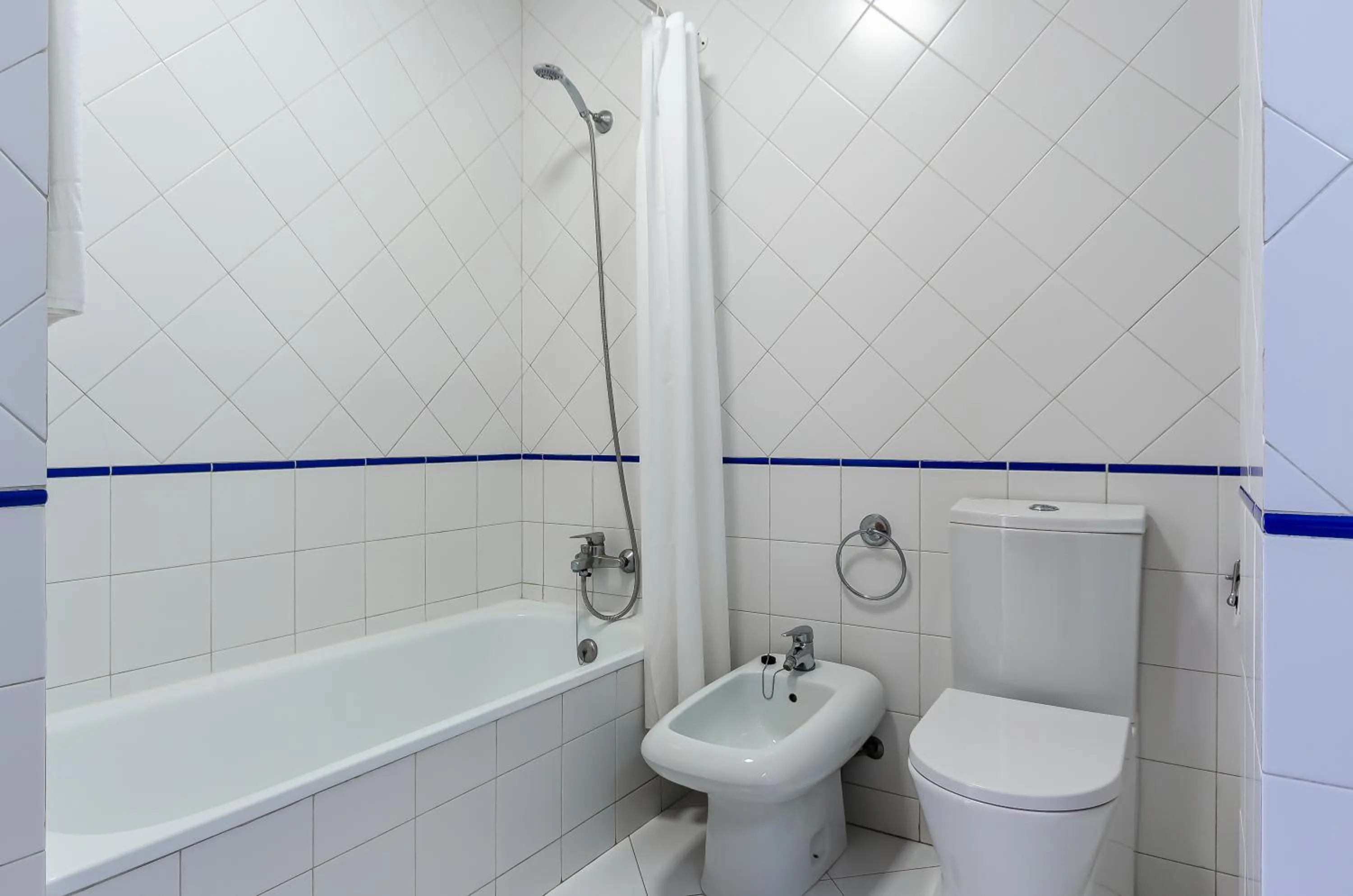 Toilet in TURIM Algarve Mor Apartamentos Turísticos