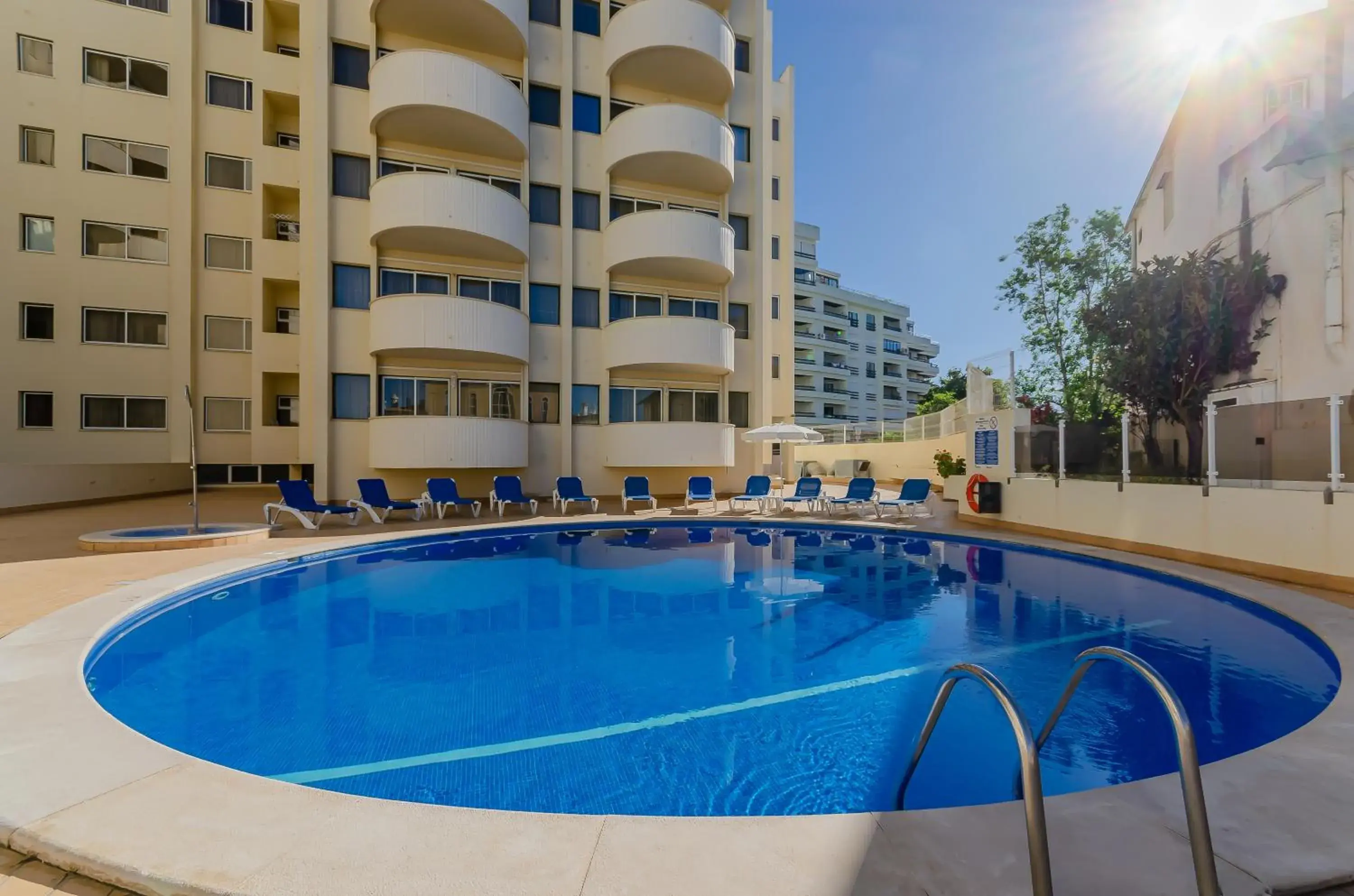 Property building in TURIM Algarve Mor Apartamentos Turísticos Property building in TURIM Algarve Mor Apartamentos Turísticos