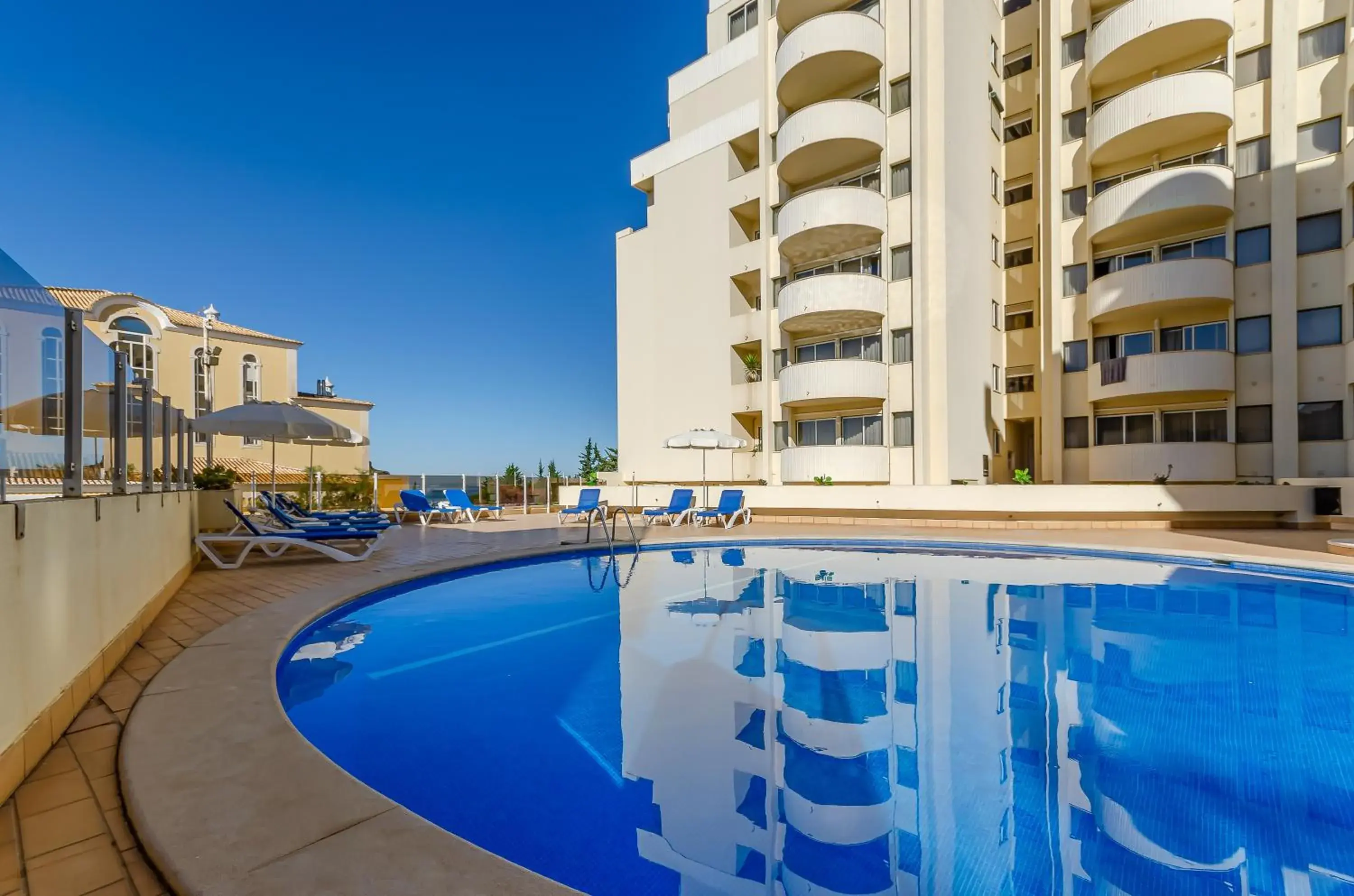Property building in TURIM Algarve Mor Apartamentos Turísticos Property building in TURIM Algarve Mor Apartamentos Turísticos