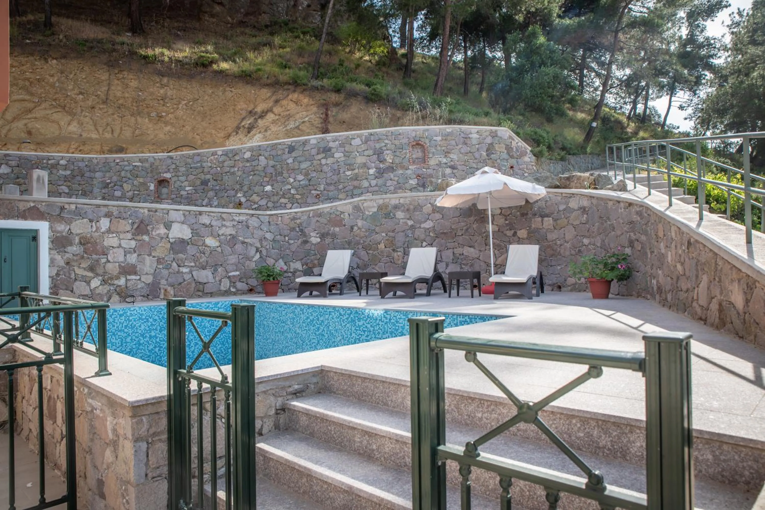 Pool view in Alma Hotel