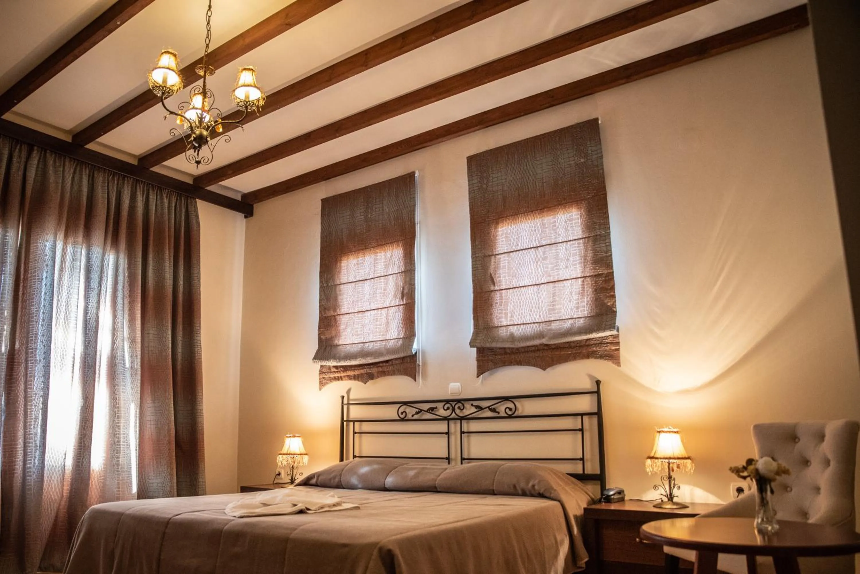Photo of the whole room, Bed in Alma Hotel