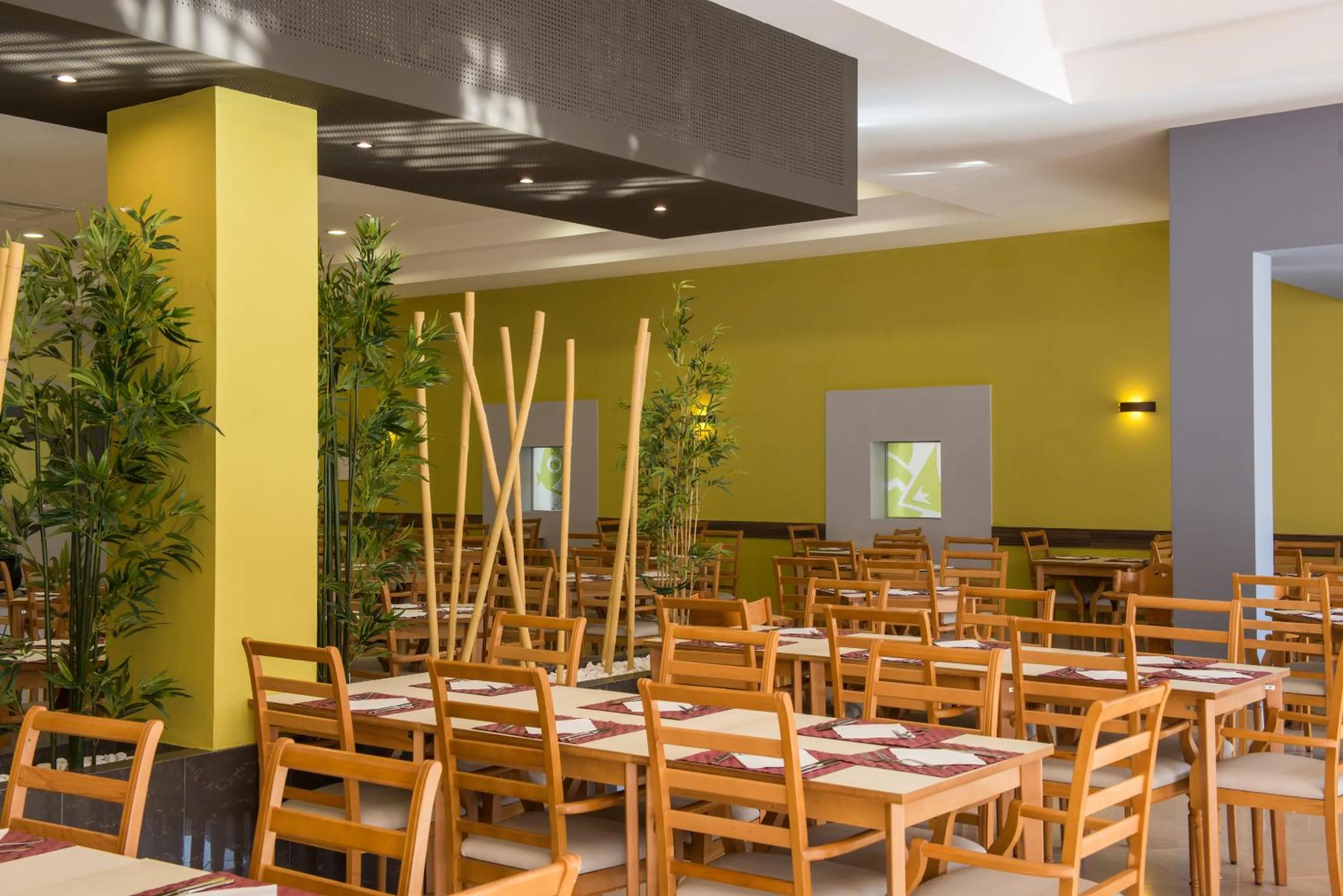 Restaurant/places to eat in 3HB Clube Humbria - All Inclusive