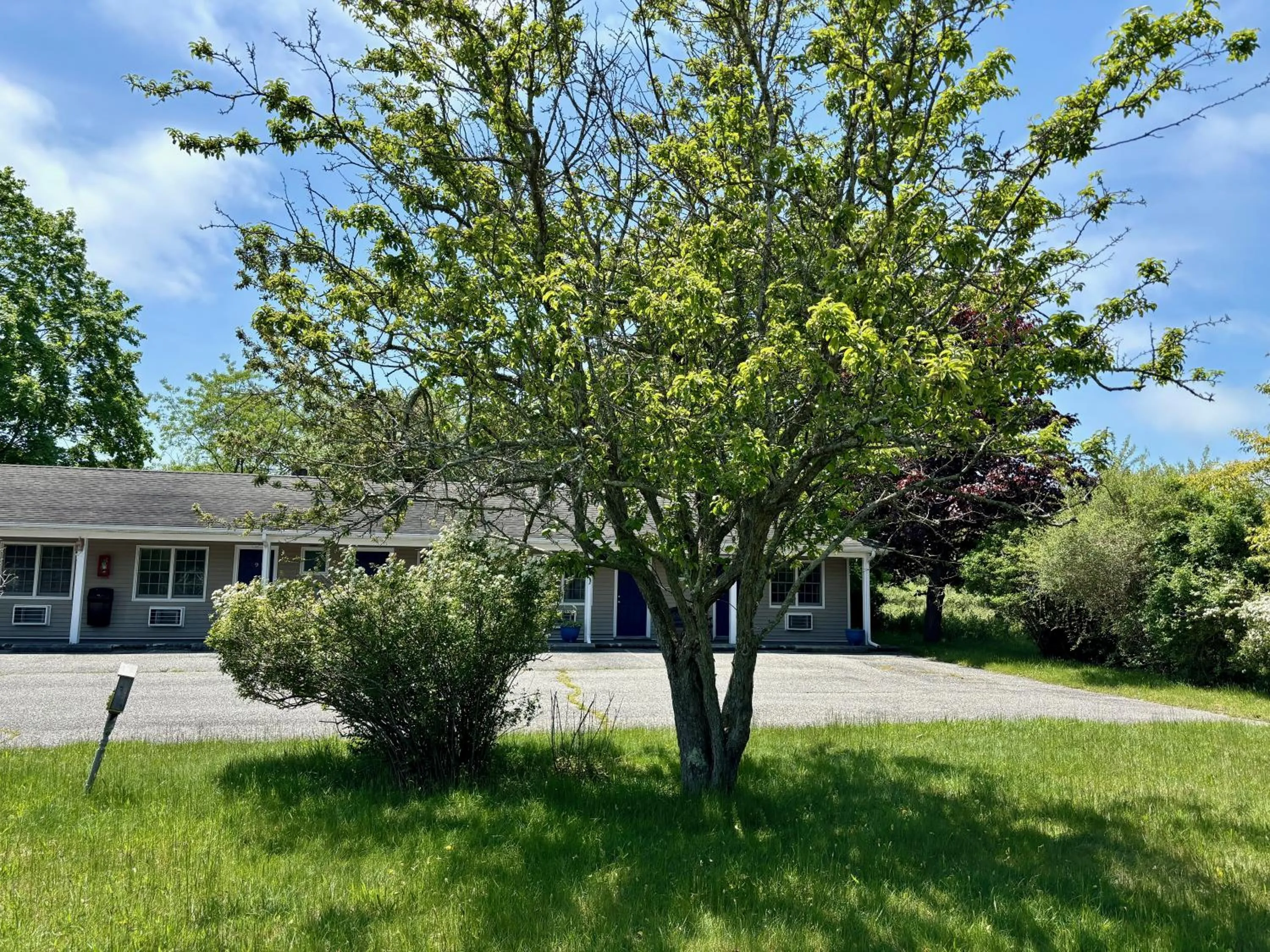 Property building in Westhampton Seabreeze Motel