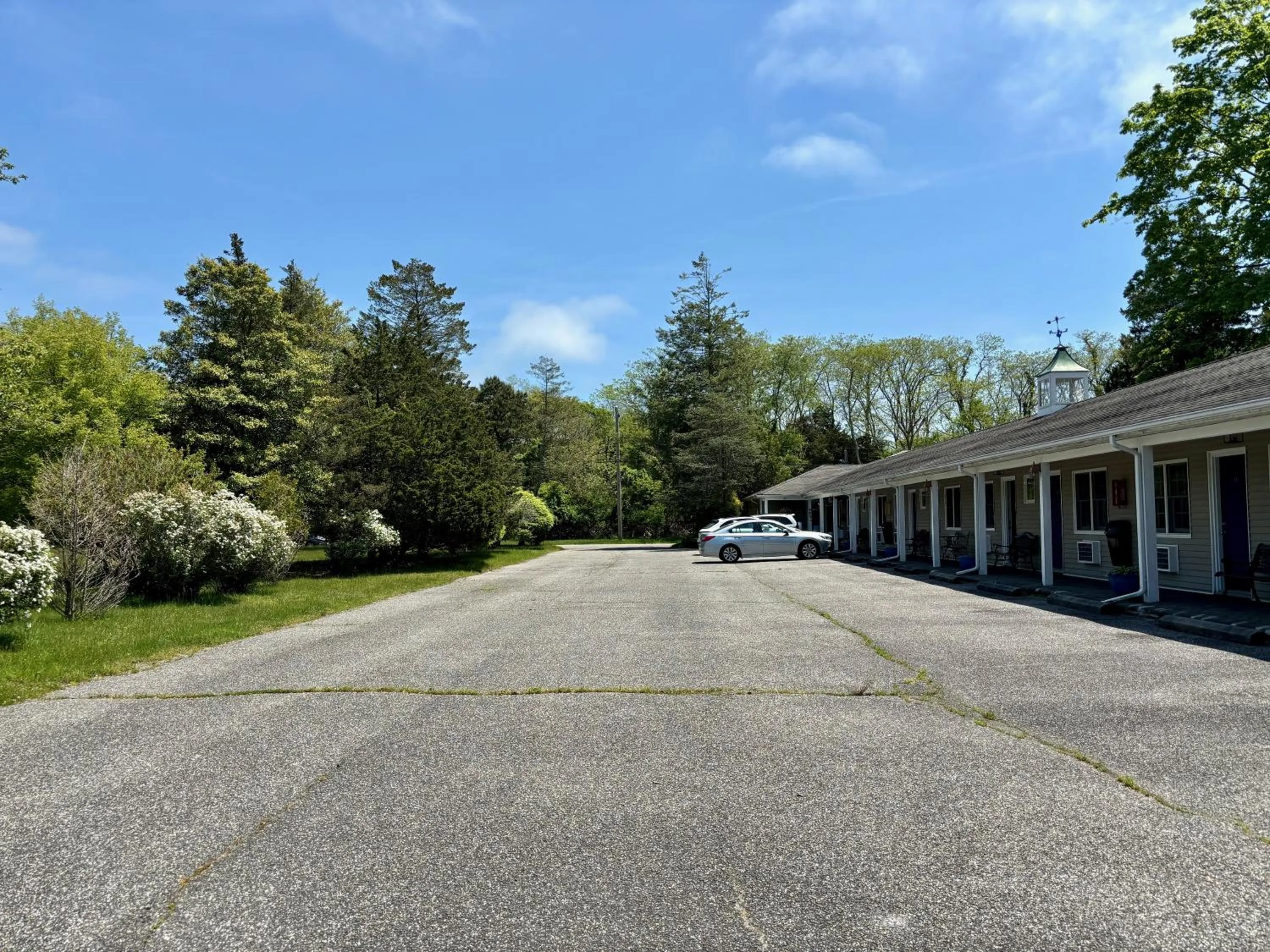 Property building in Westhampton Seabreeze Motel