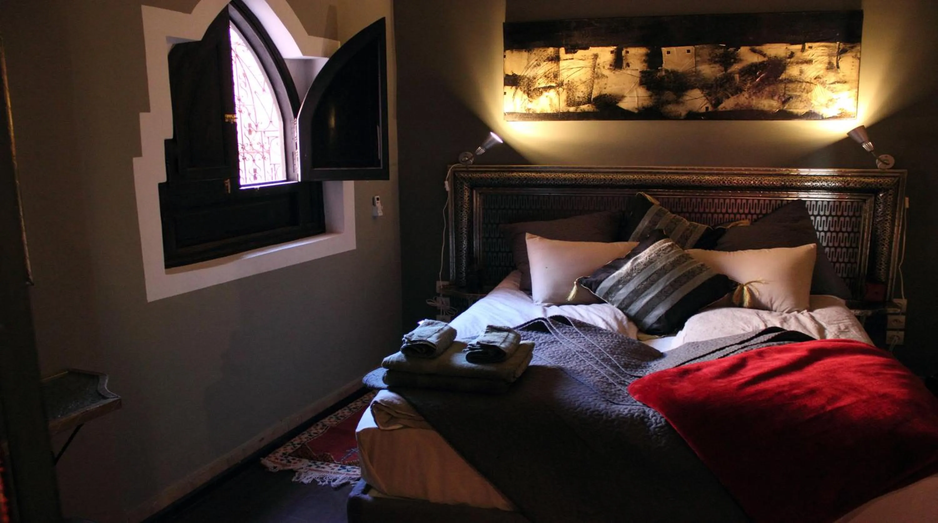 Bed in Riad Kantarell