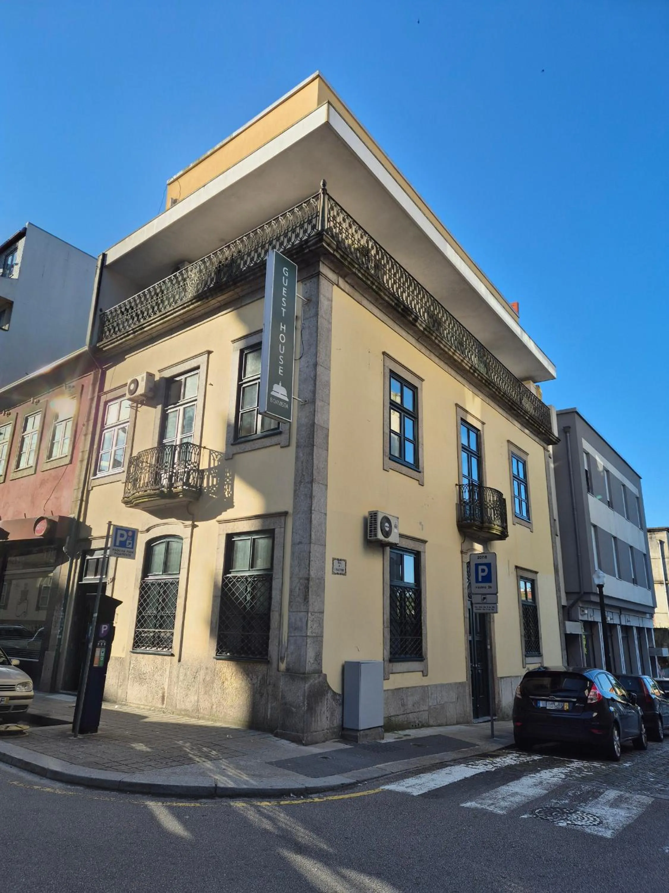 Property building in Boavista Guest House