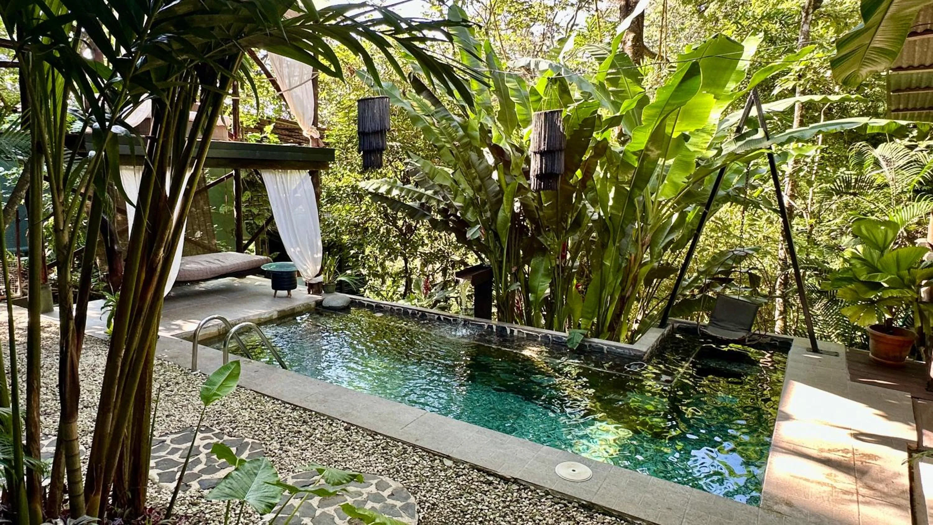 Pool view in Canaima Chill House