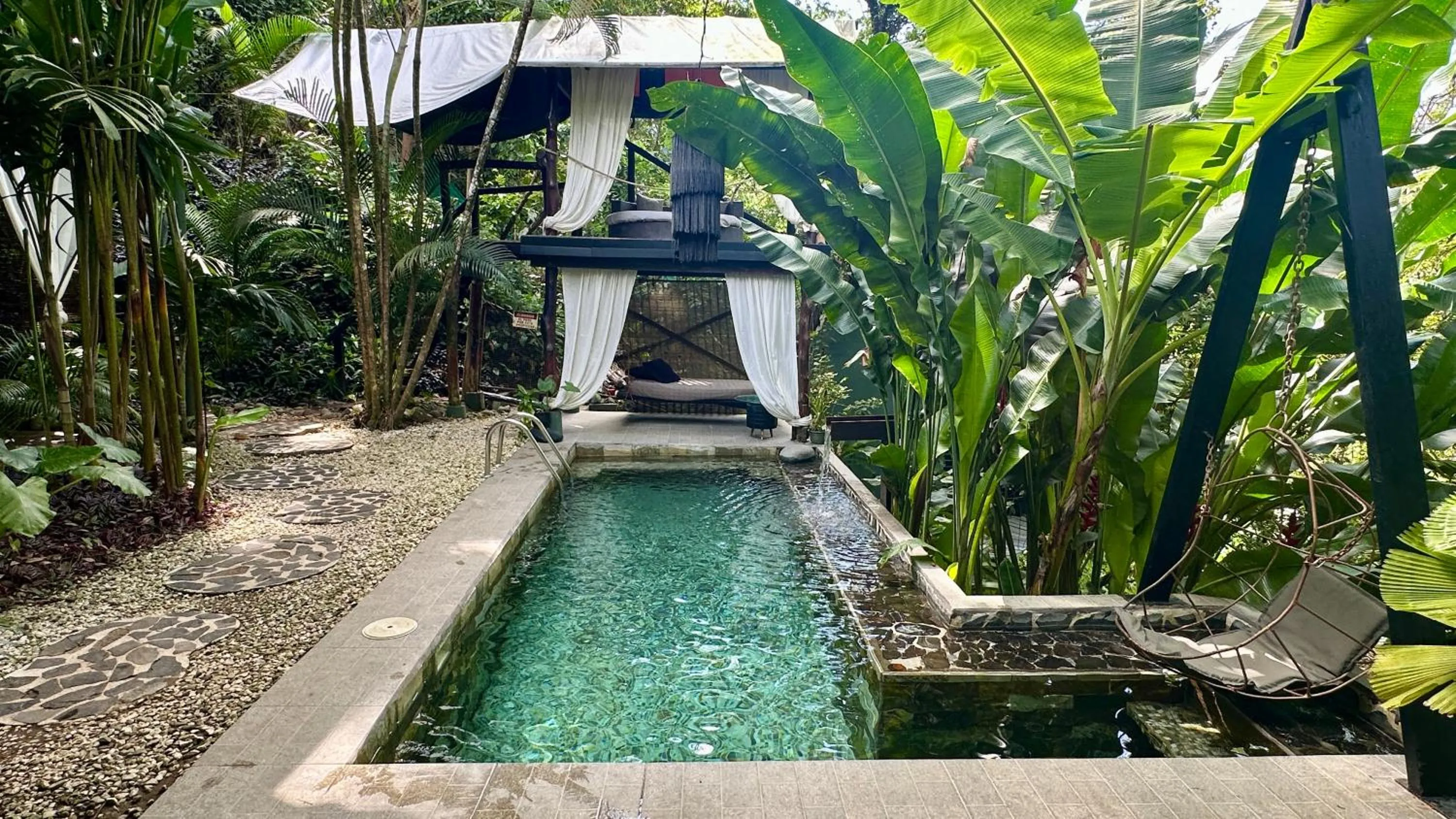 Pool view in Canaima Chill House