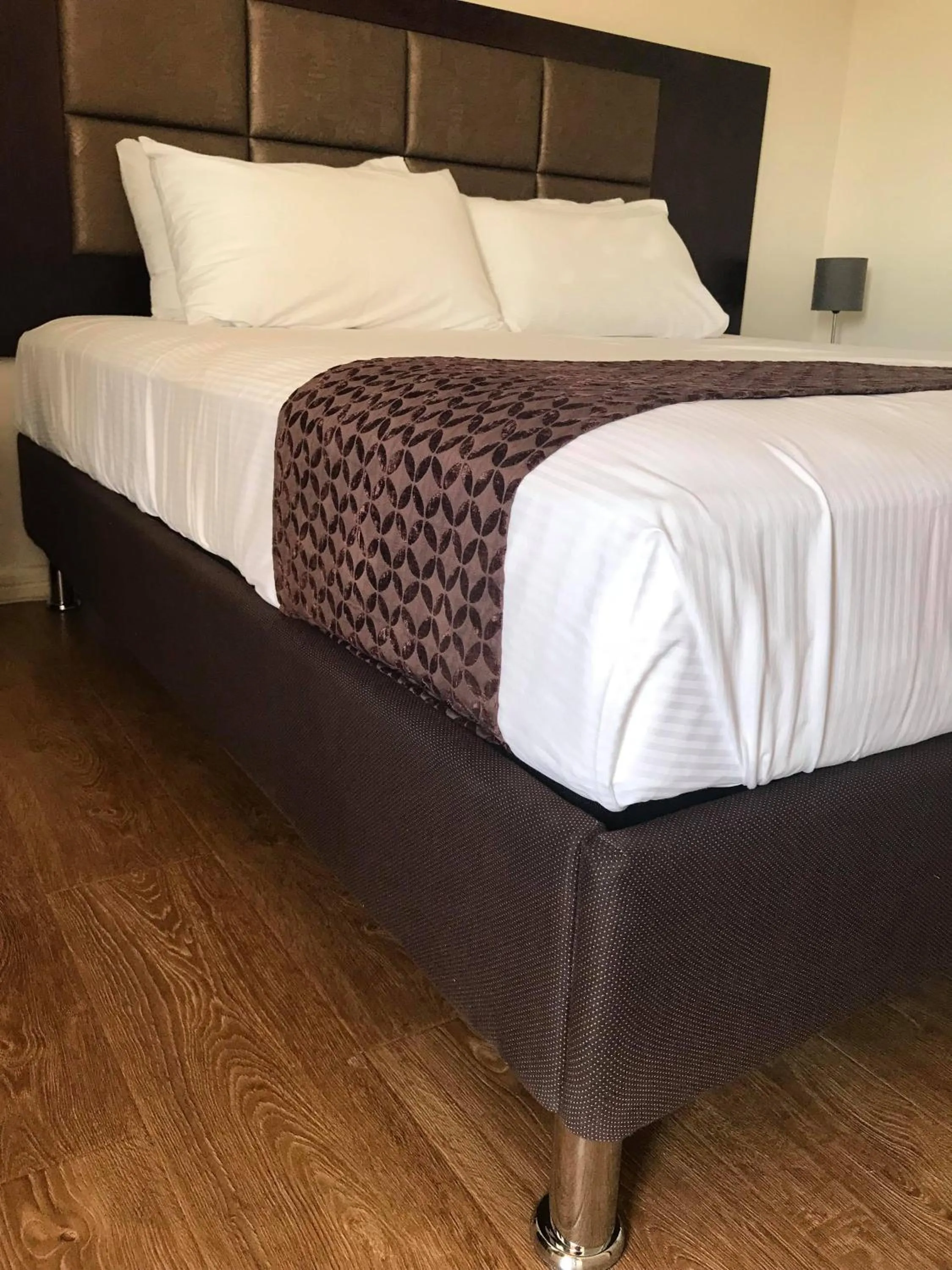 Bed in The White House Hotel