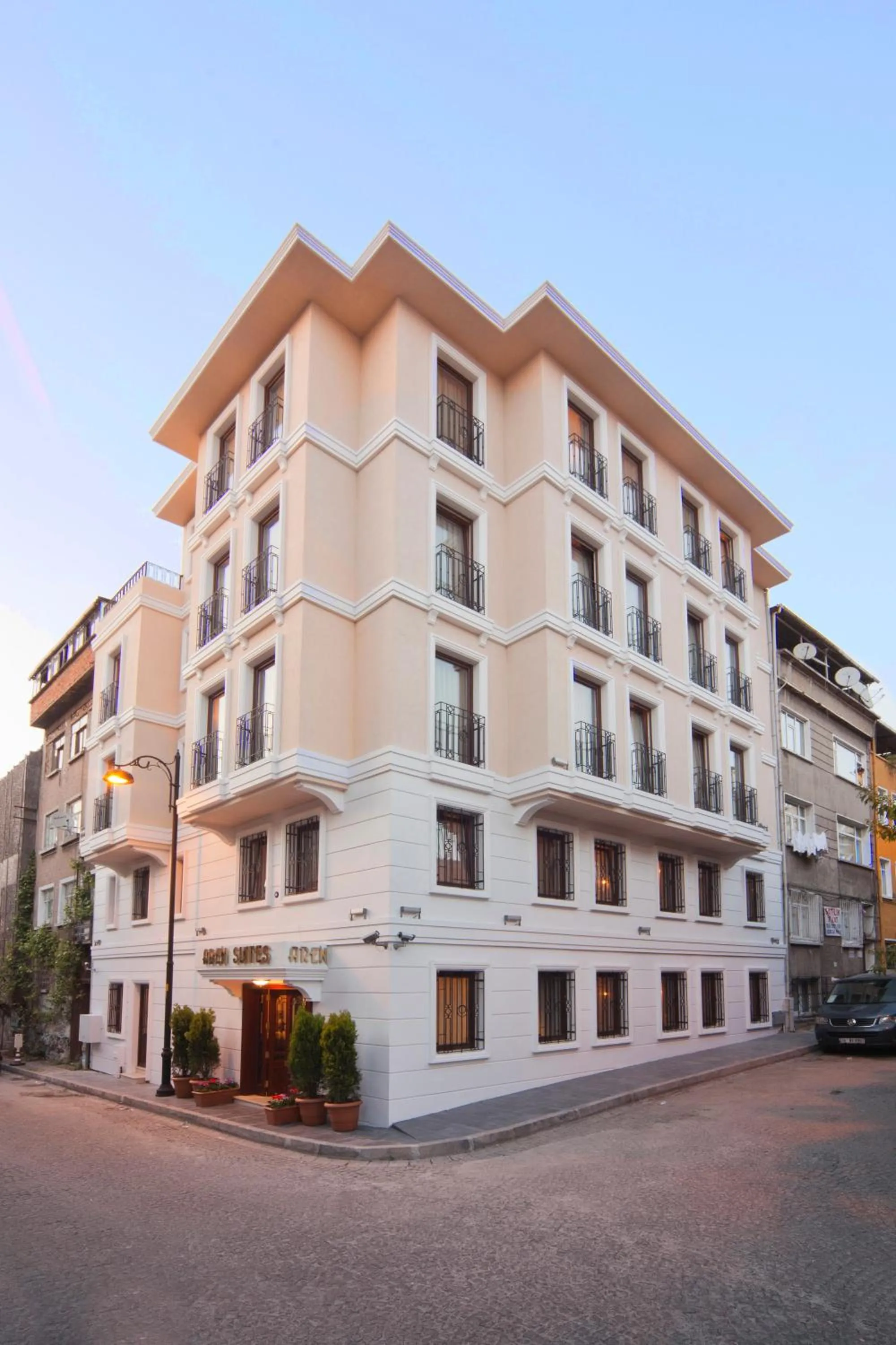 Property building in Aren Suites