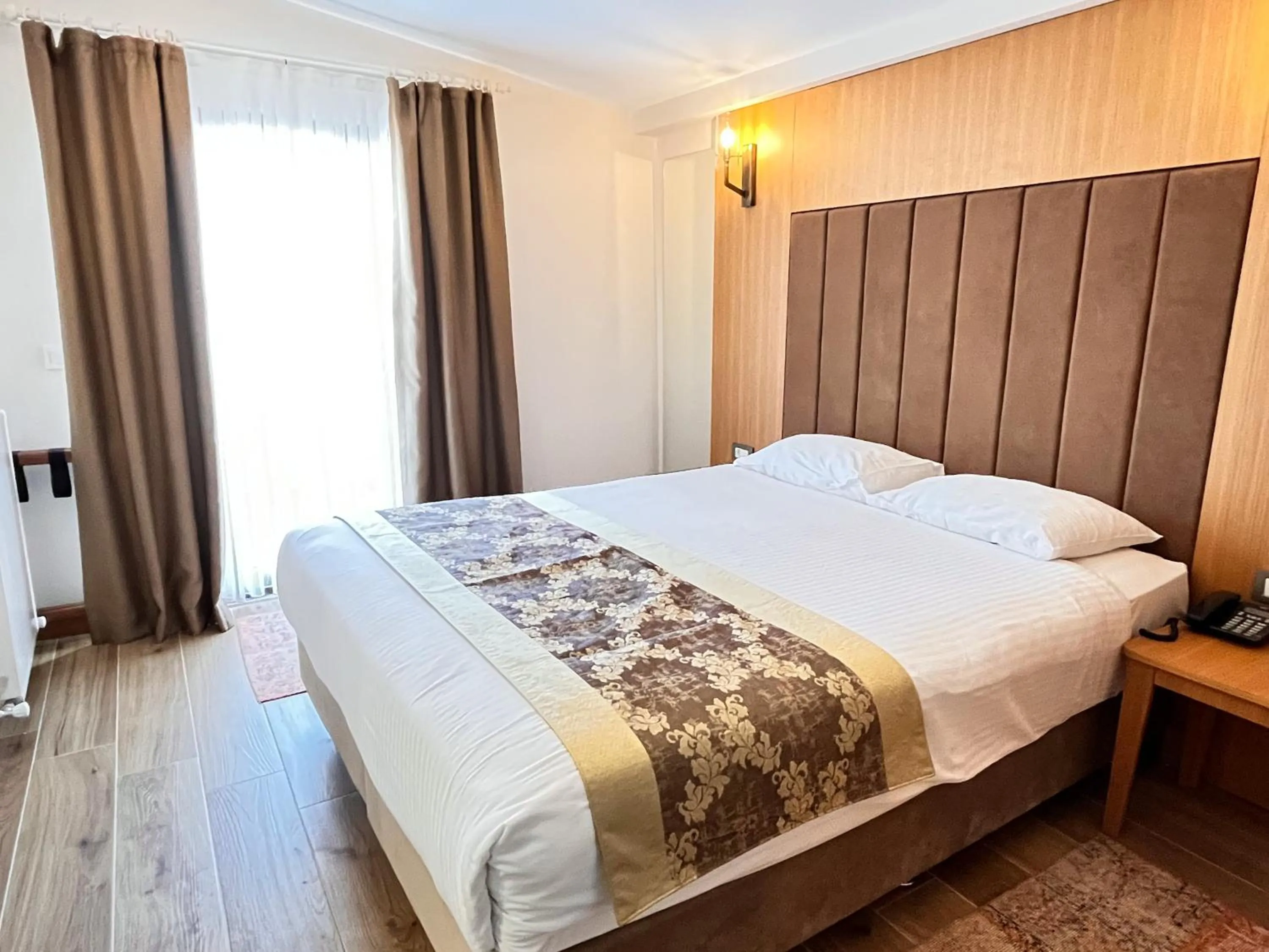 Bedroom, Bed in Aren Suites