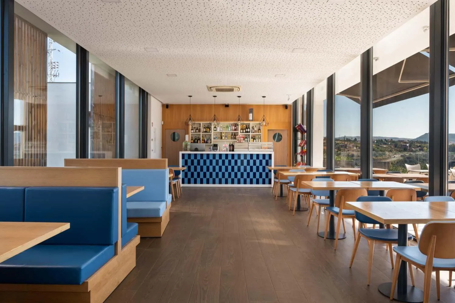 Restaurant/places to eat in Exe São Lázaro