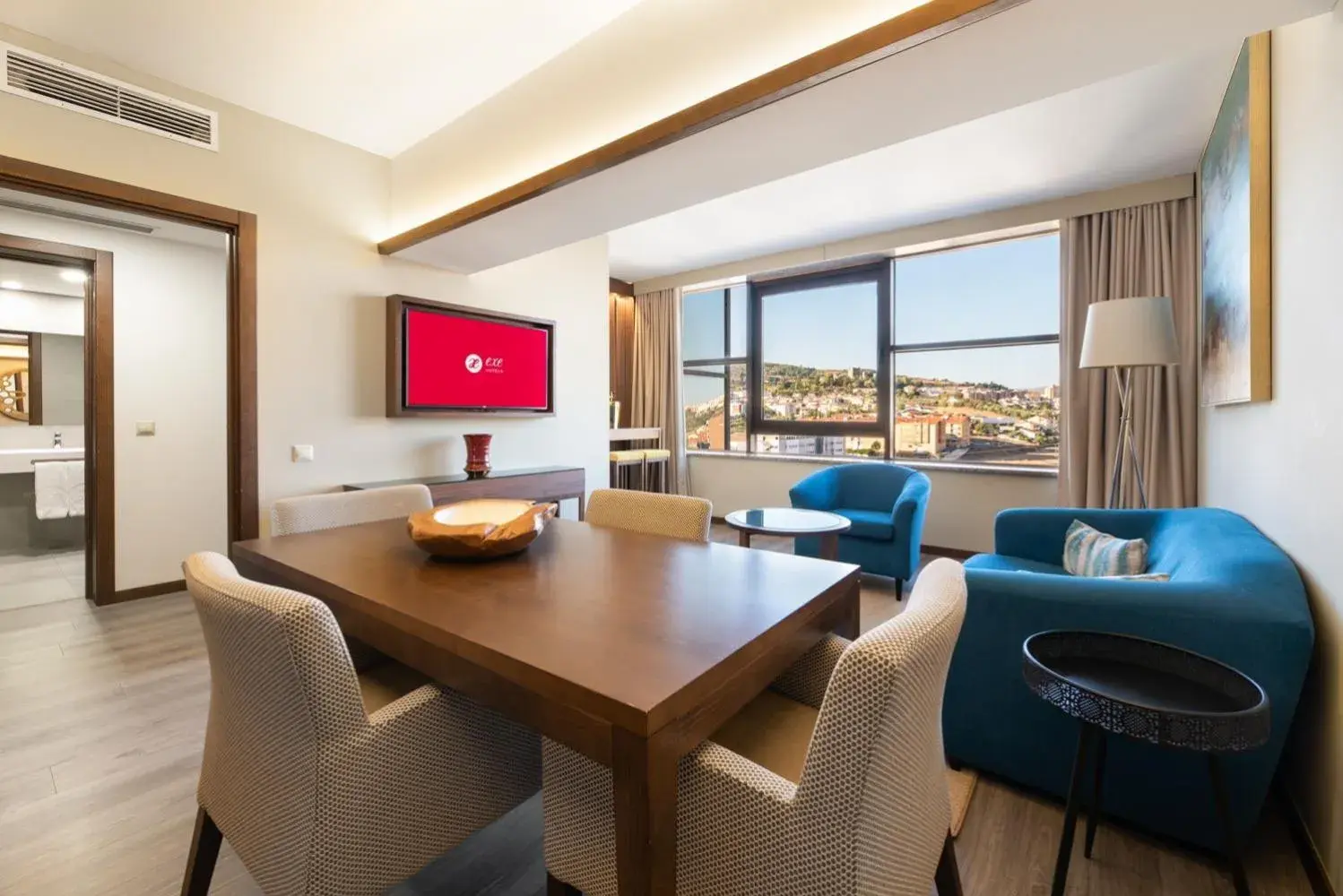 Suite with Castle View ( free Parking ) in Exe São Lázaro Suite with Castle View ( free Parking ) in Exe São Lázaro