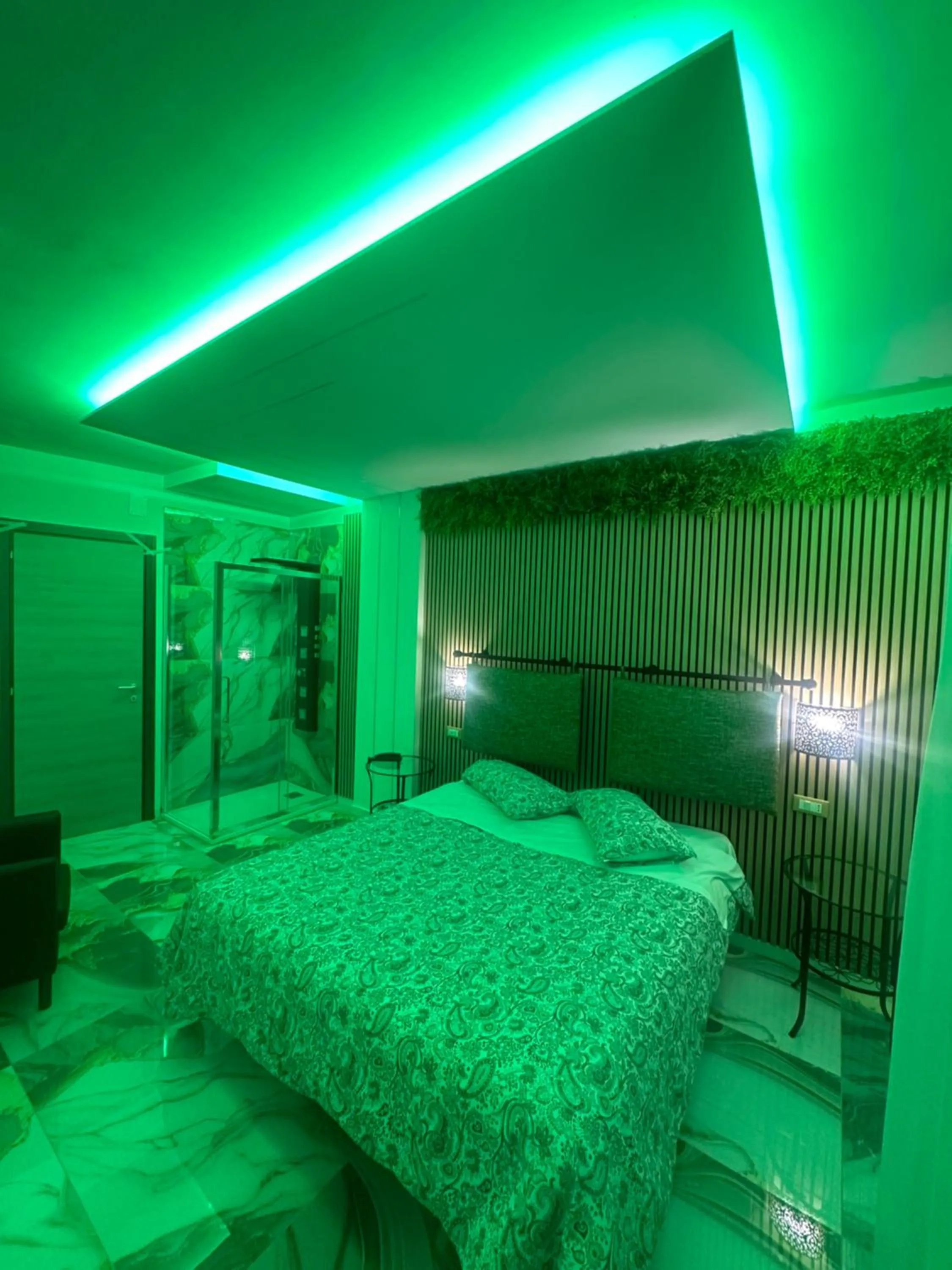 Bed in Hotel Clinton