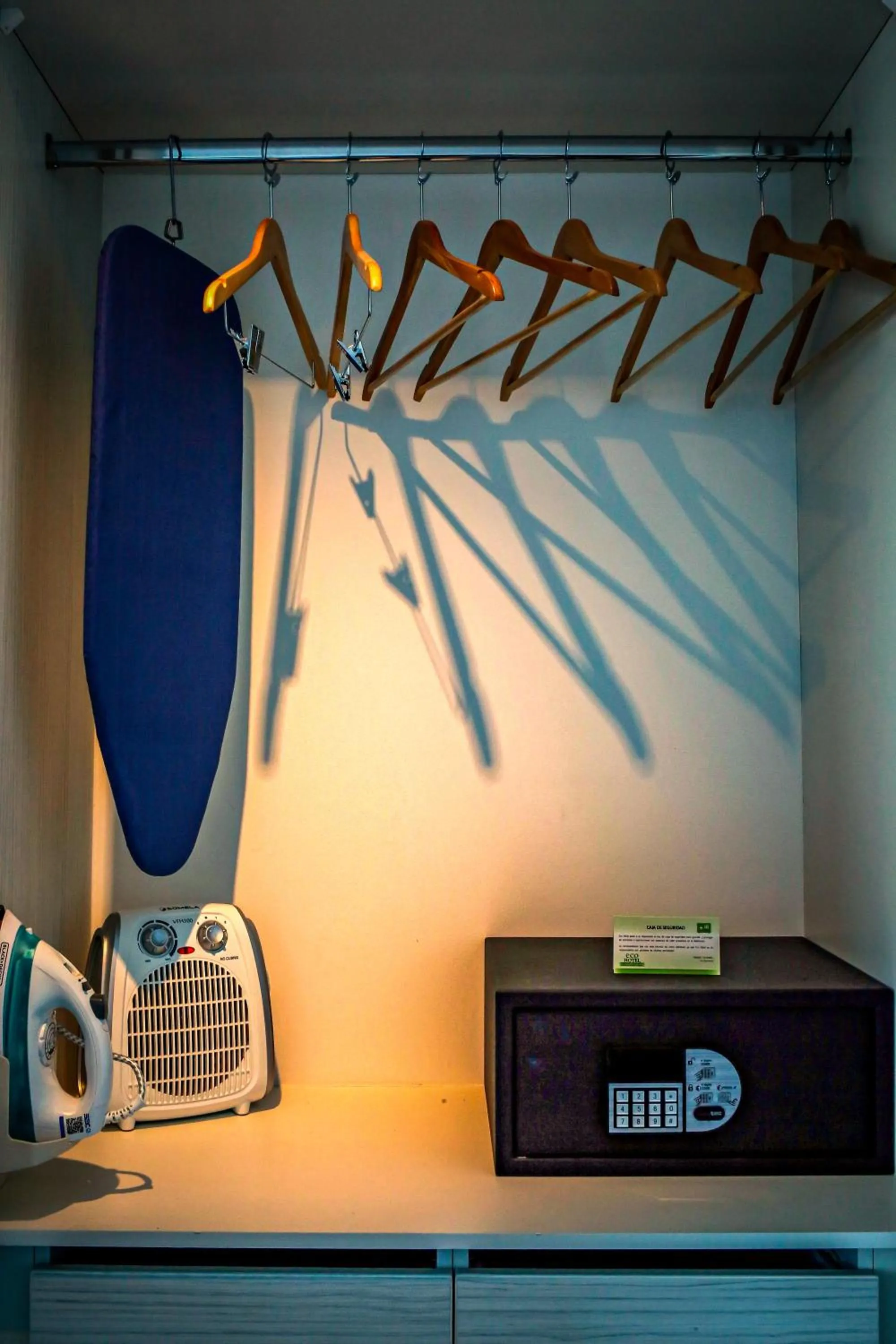 wardrobe in EcoApart Antofagasta