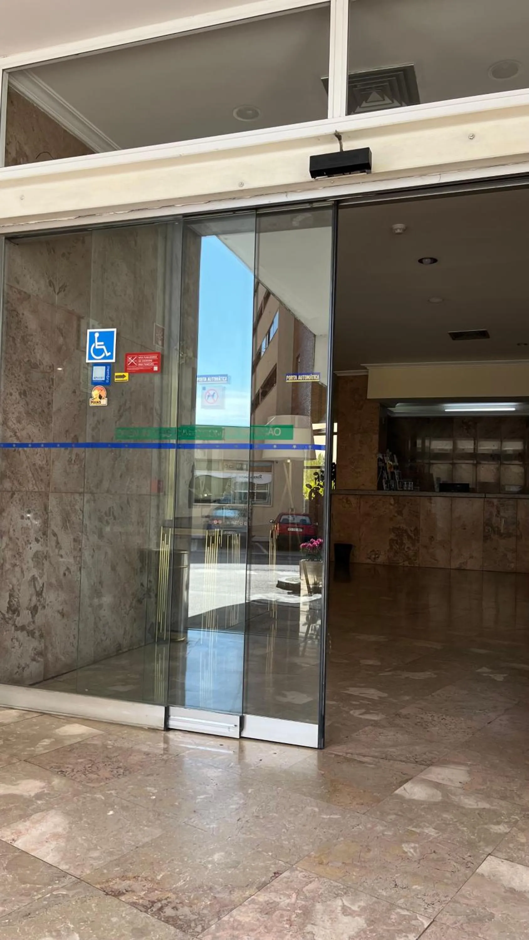 Facade/entrance in Grande Hotel Dom Dinis