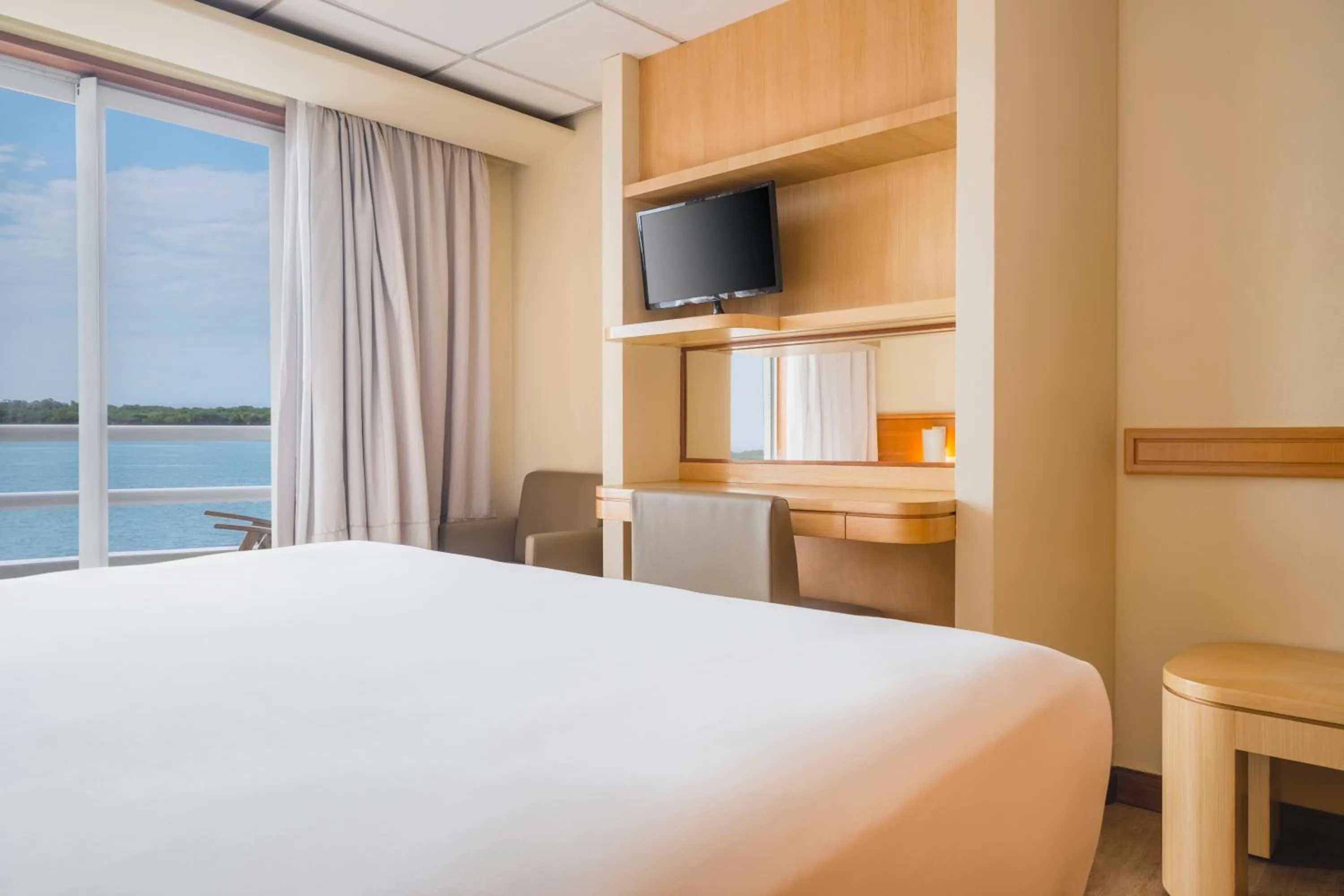 Bed in Grand Amazon Expedition - All Inclusive