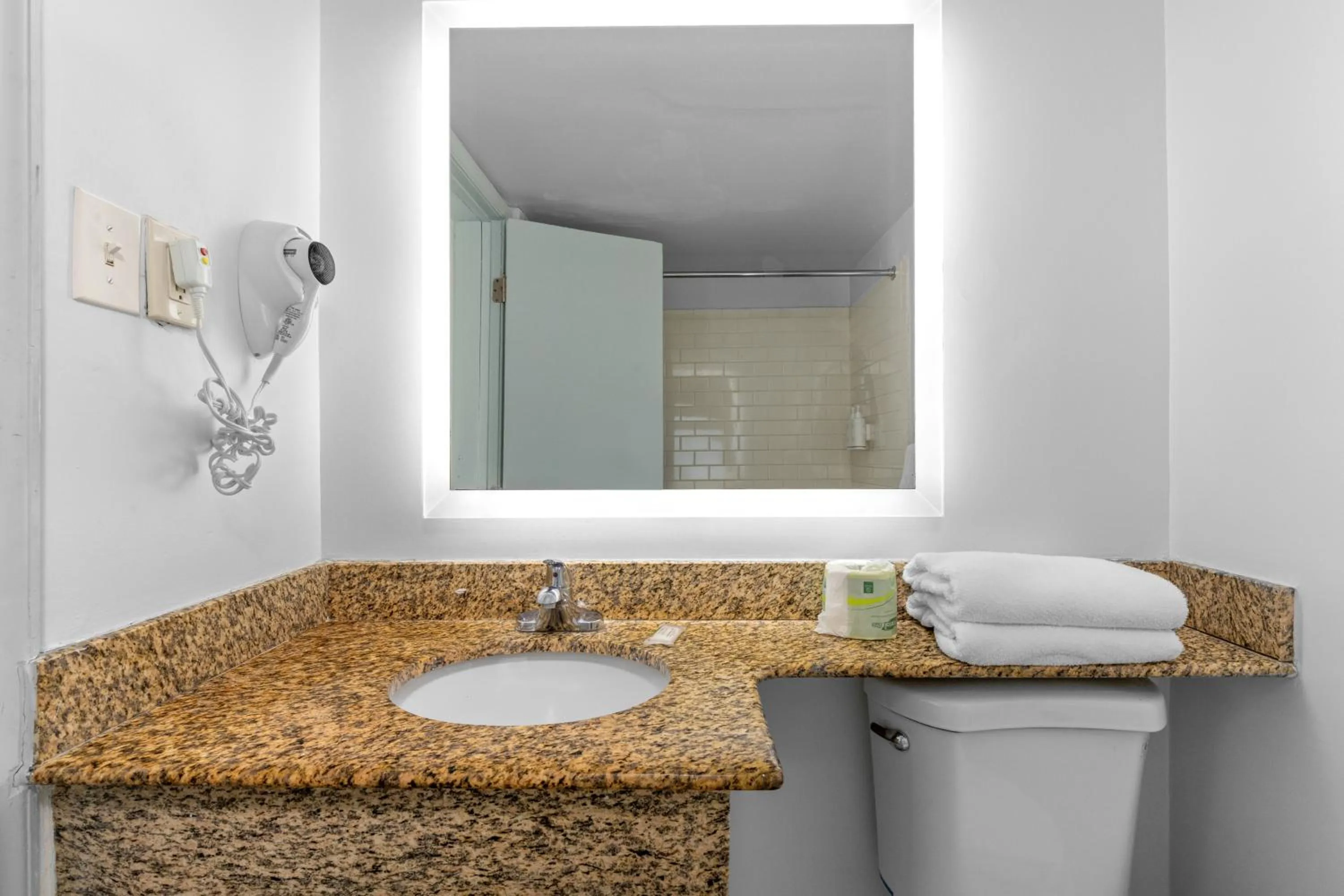 Travelodge by Wyndham Virginia Beach