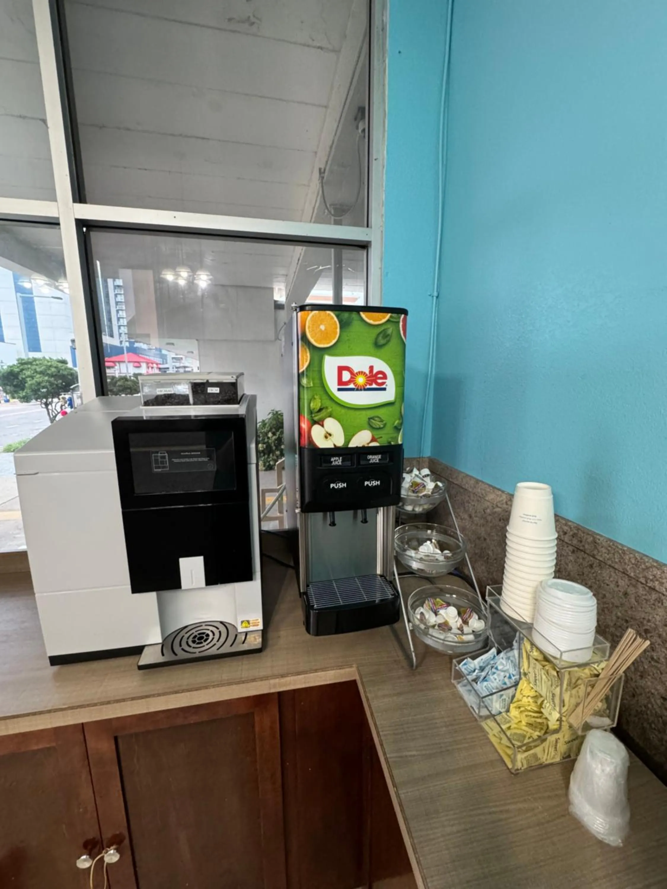 Coffee/tea facilities in Travelodge by Wyndham Virginia Beach