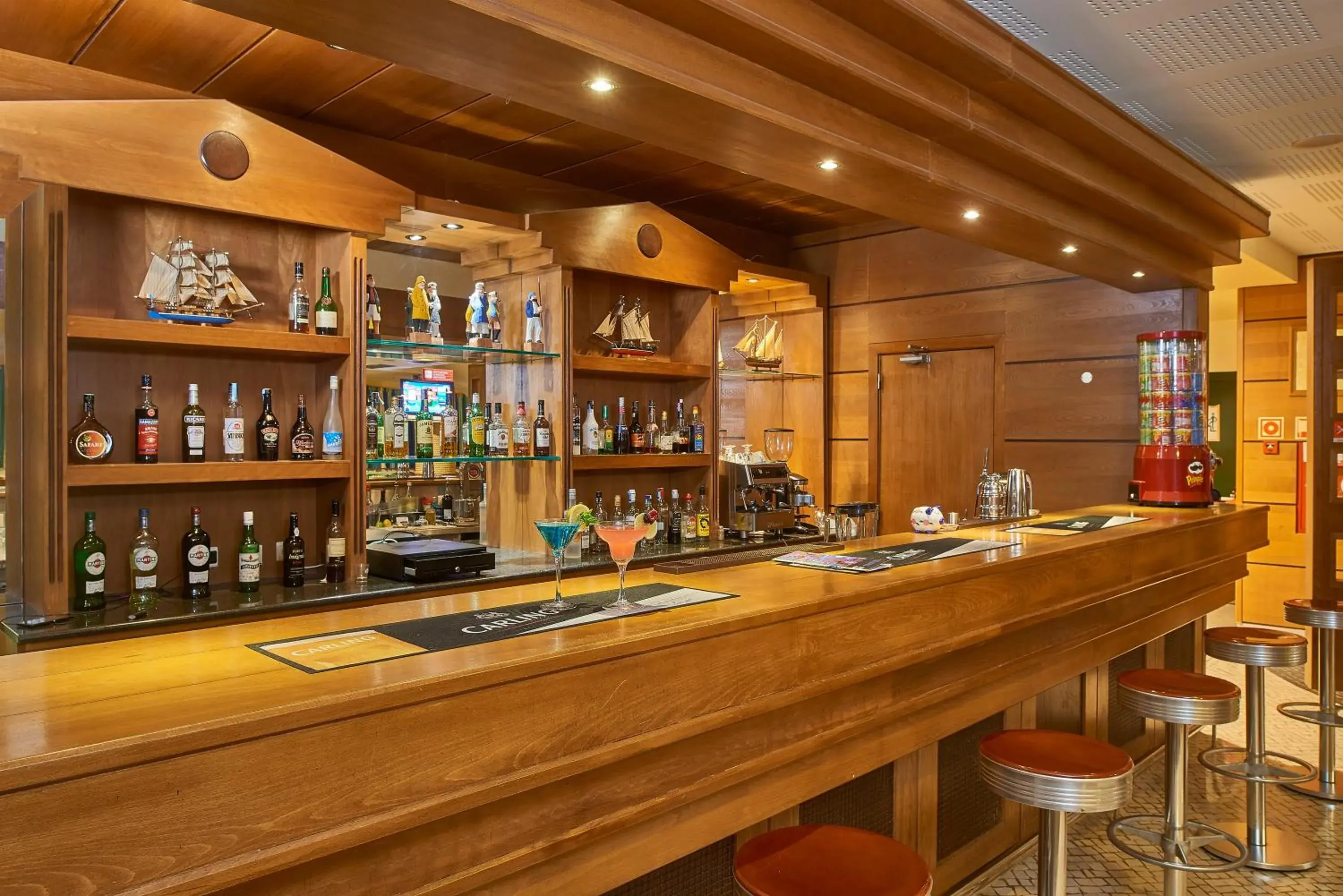 Lounge or bar in Oceanus Aparthotel Lounge or bar in Oceanus Aparthotel