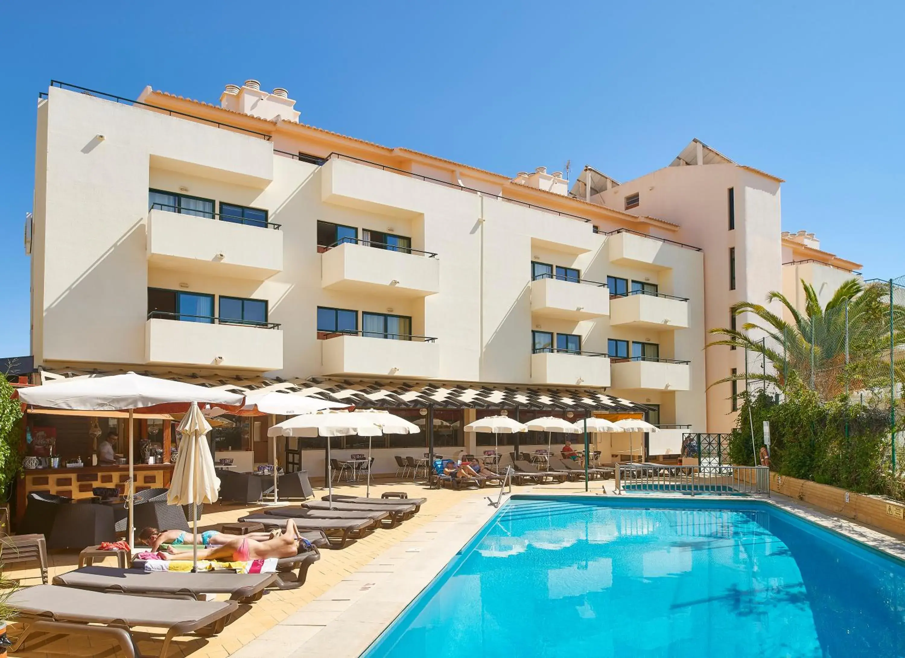 Swimming pool in Oceanus Aparthotel Swimming pool in Oceanus Aparthotel