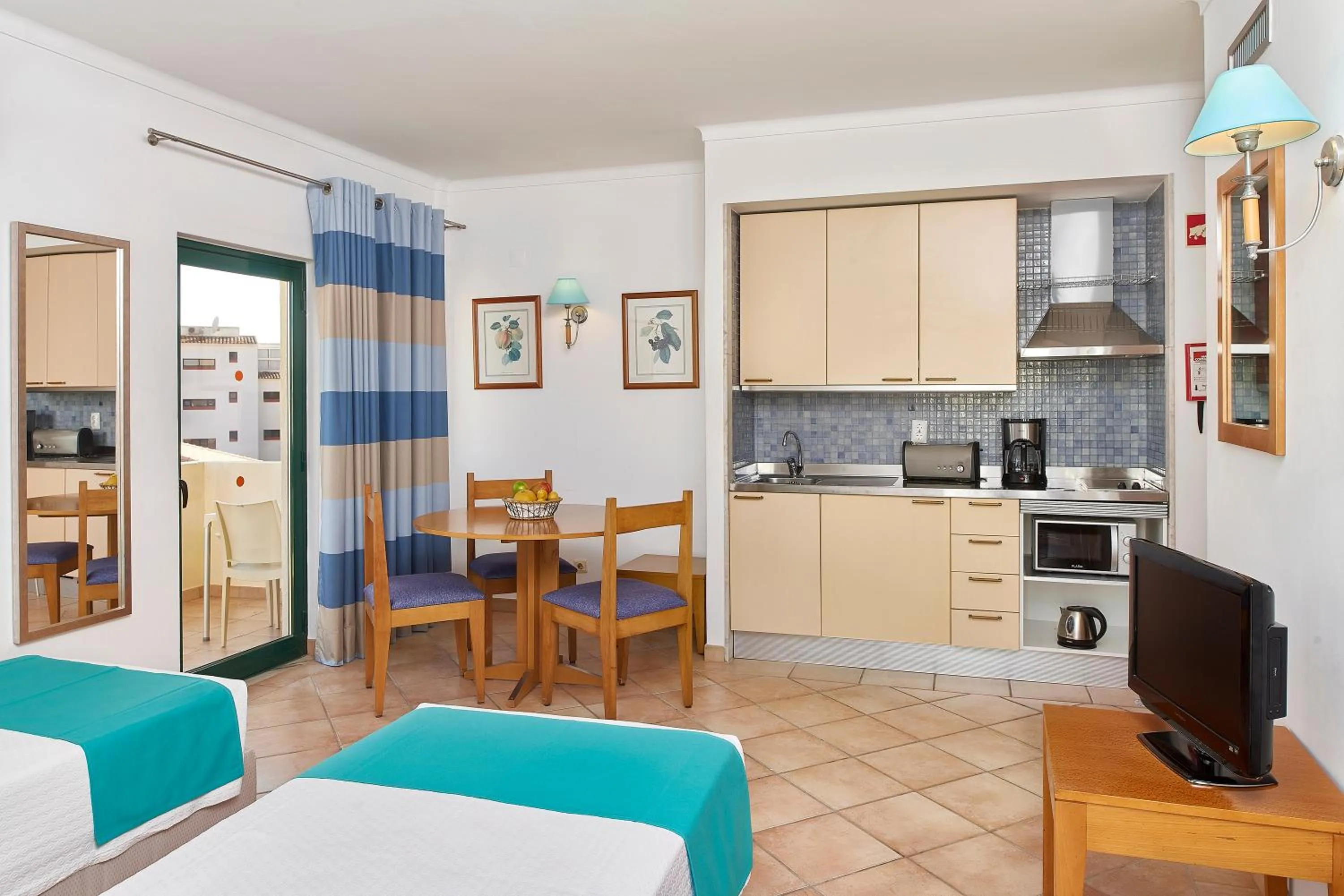 Balcony/Terrace in Oceanus Aparthotel